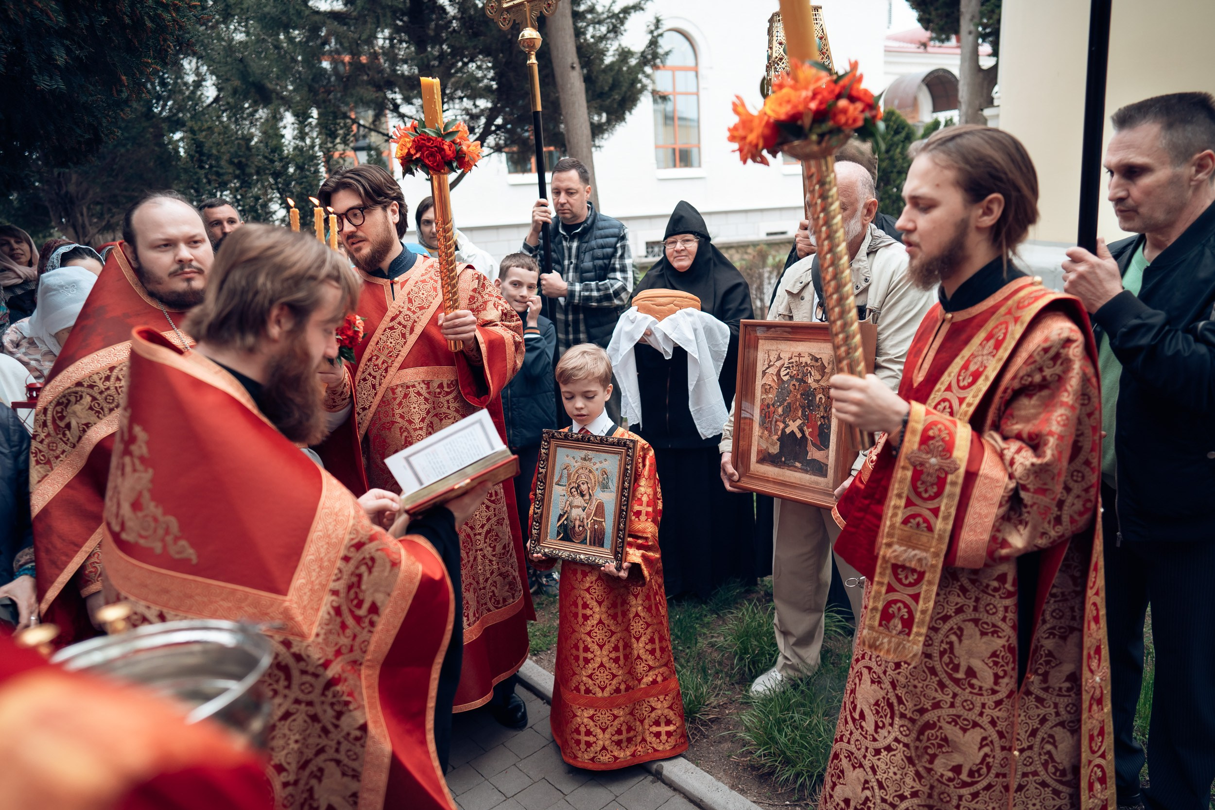 Богослужение на Светлой седмице в Херсонесском монастыре г. Севастополь. Церковный фотограф Севастополь