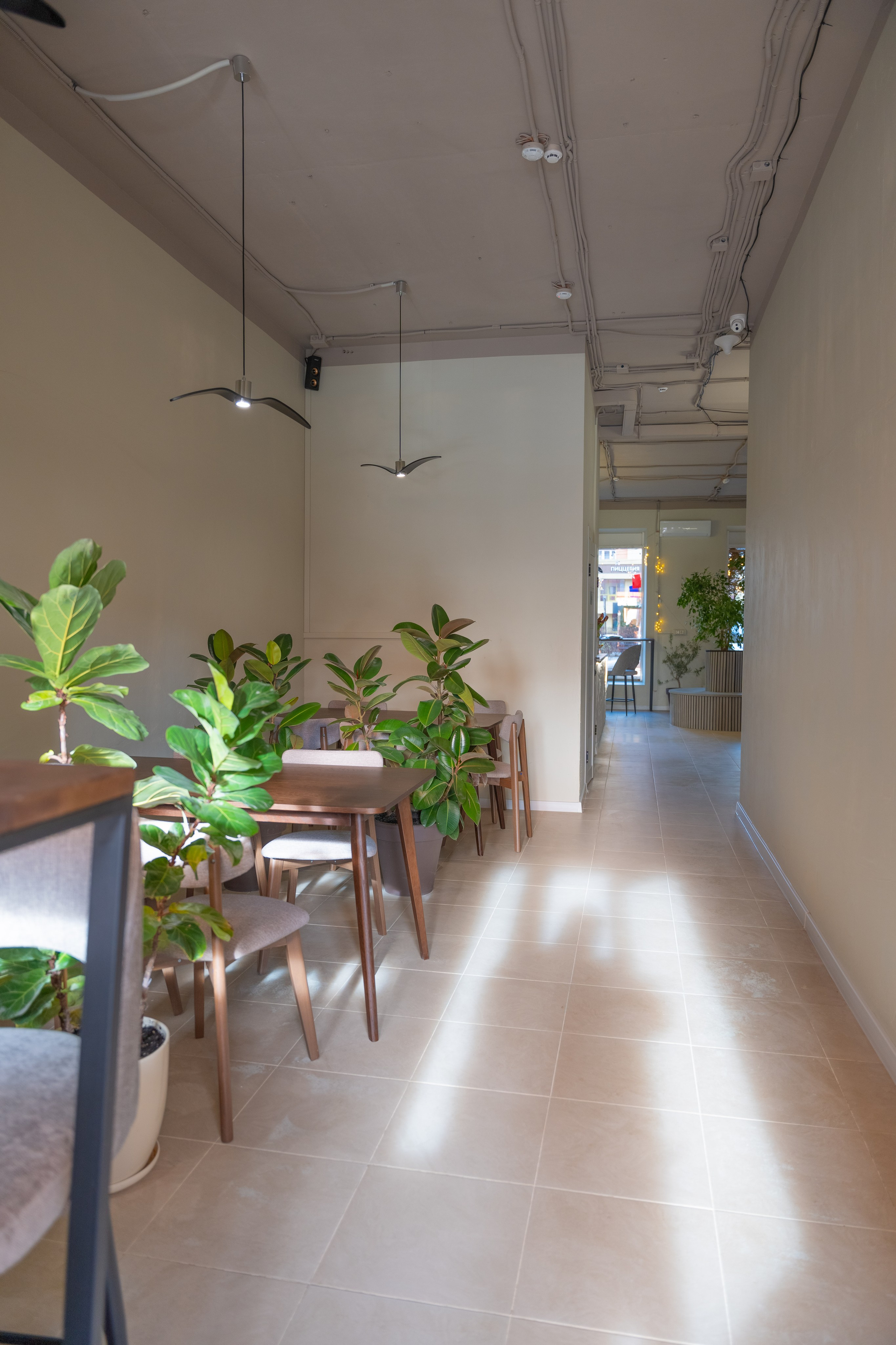 Интерьерная фотосъемка кофейни Love and Coffee — уютное место в Краснодаре Профессиональная фотосъемка интерьера кофейни в Краснодаре — Love. Шедевры для Вас! Фотограф и Видеограф в Краснодаре Пахиев Руслан