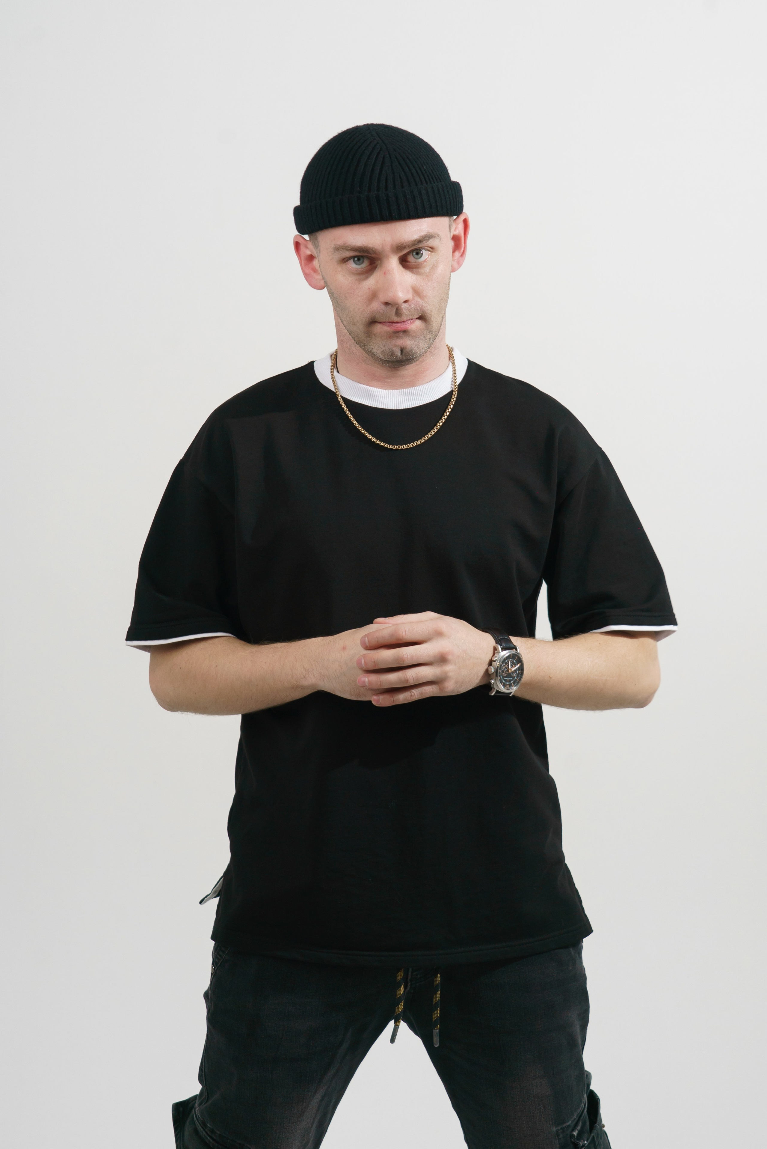 Предметная фотосъемка одежды для Wildberries и Ozon — бренды Краснодара. Фото и видеосъемка одежды для маркетплейсов Ozon, Wildberries. Шедевры для Вас! Фотограф и Видеограф в Краснодаре Пахиев Руслан