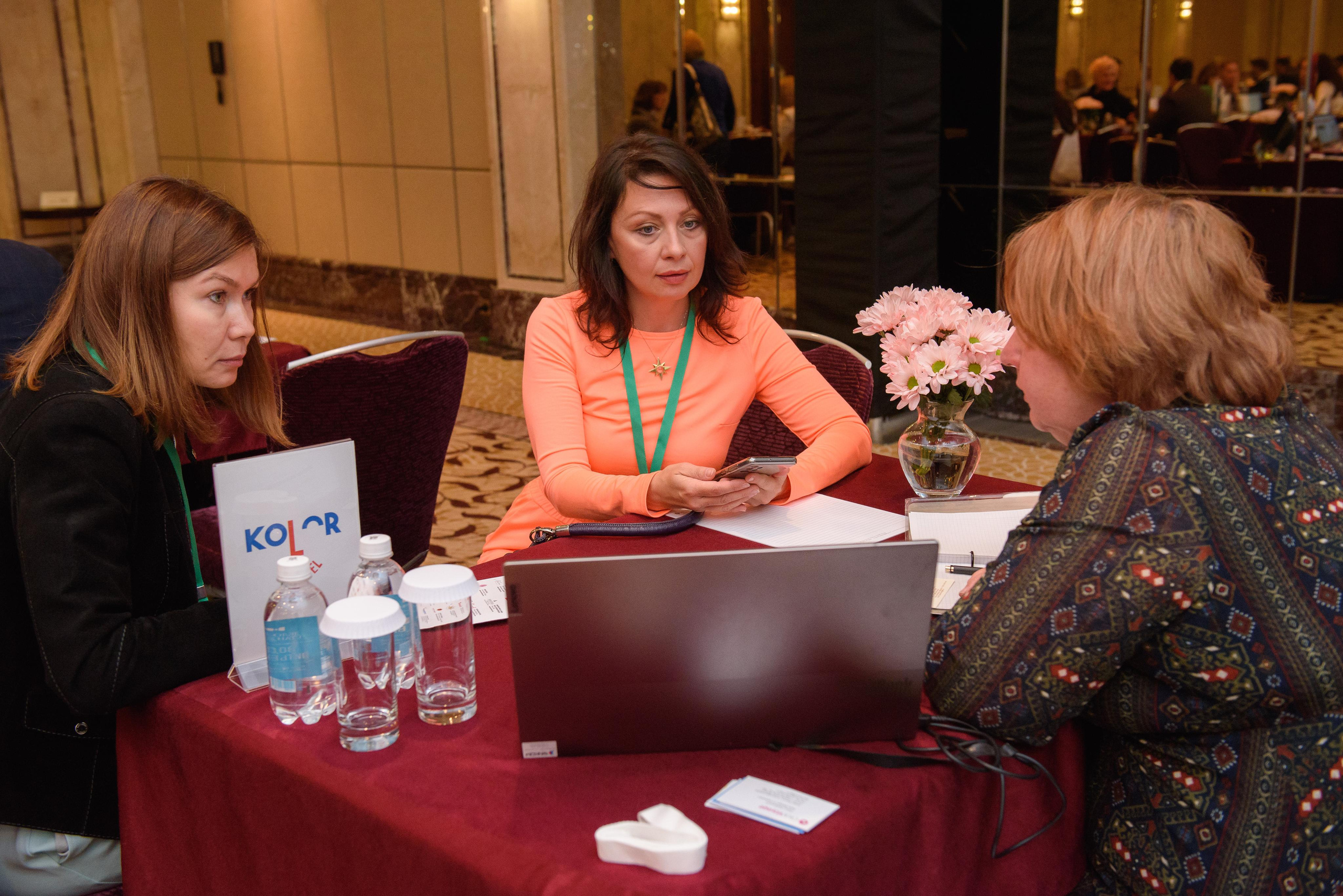 Unique Travel Fair — конференция по туризму. Бренд-фотограф для экспертов и блогеров в Москве Влада Горбовская