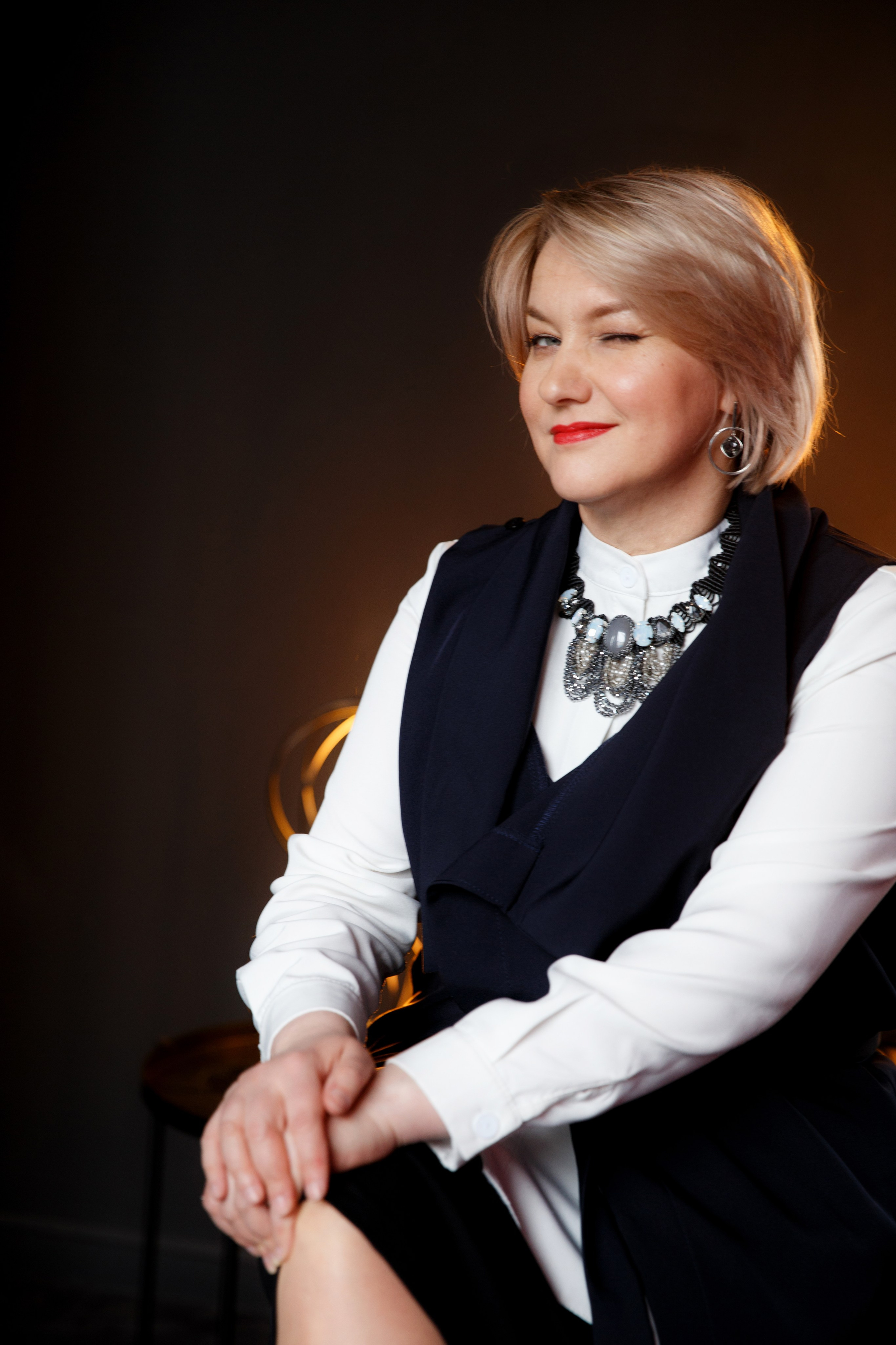 Анюта. Визажист, мастер по причёскам, преподаватель по макияжу. Женский и контент фотограф Люба Пунанцева. Северодвинск. Архангельск