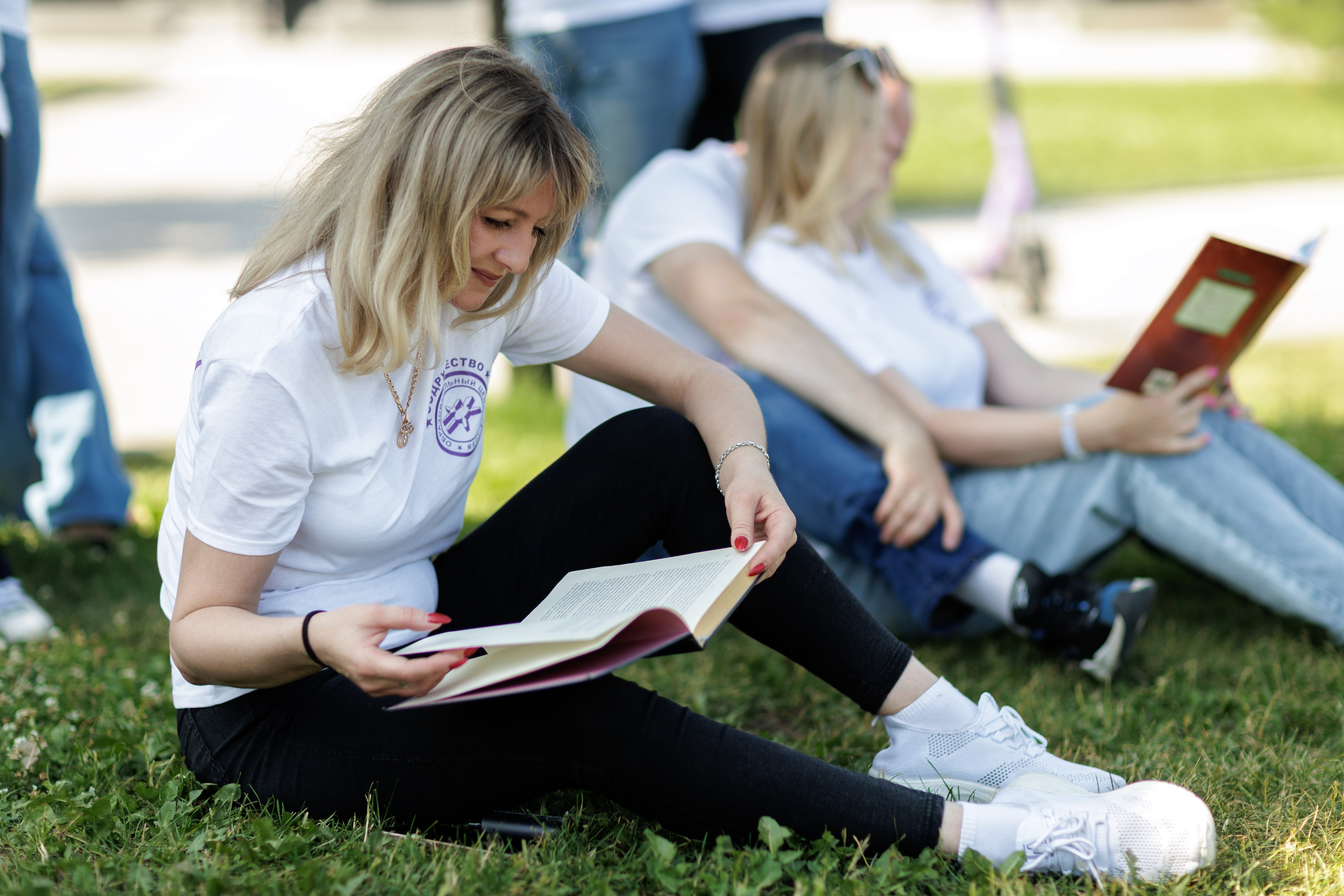 Репортажные фото съёмки клипа от родителей выпускникам. Свадебный фотограф в Воронеже Александр Работкин