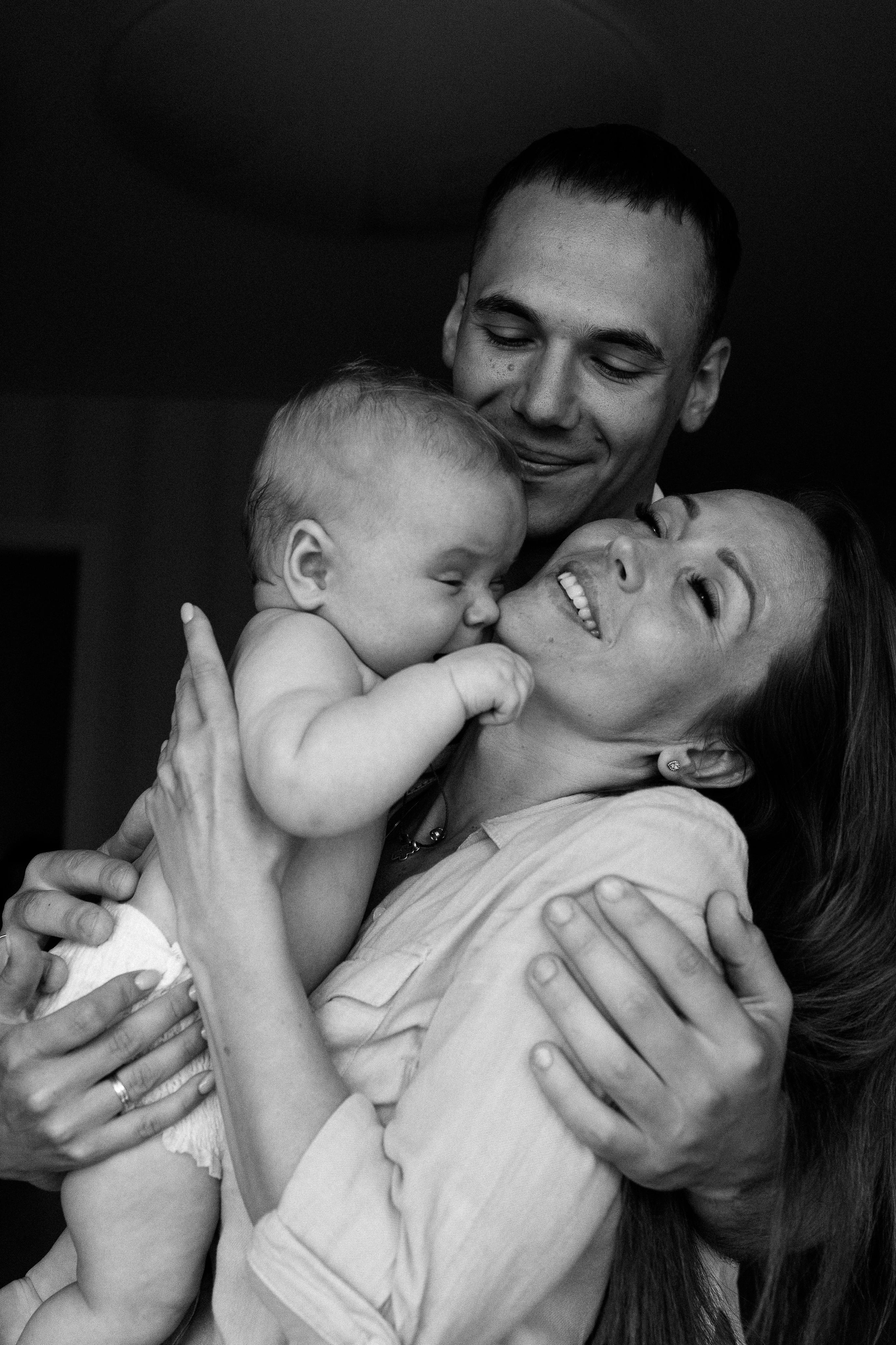 Домашняя съёмка для Юли и ее семьи. Детский семейный фотограф в Москве Светлана Микадзе