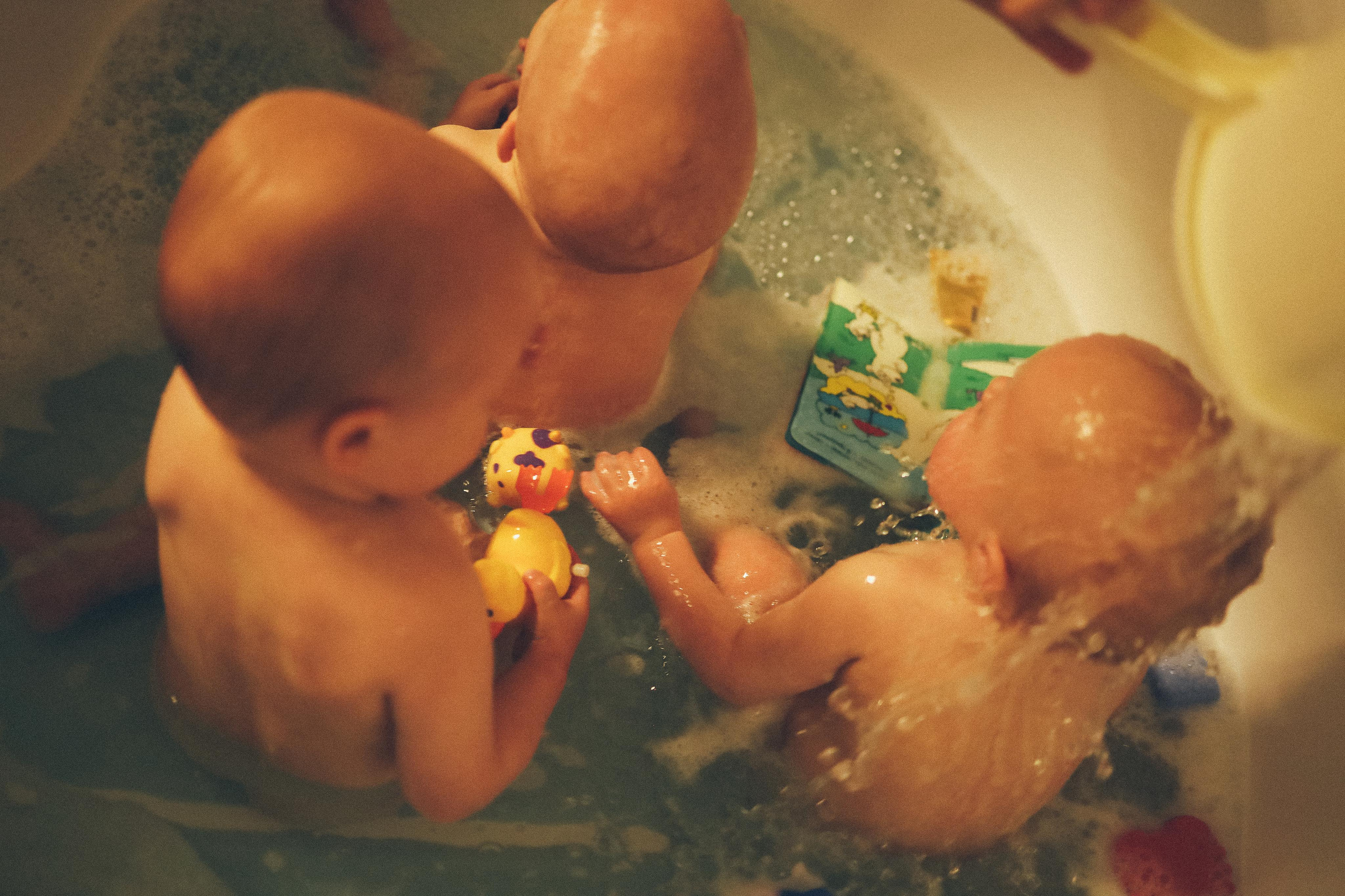 Домашняя съёмка для Кати и её тройняшек. Детский семейный фотограф в Москве Светлана Микадзе