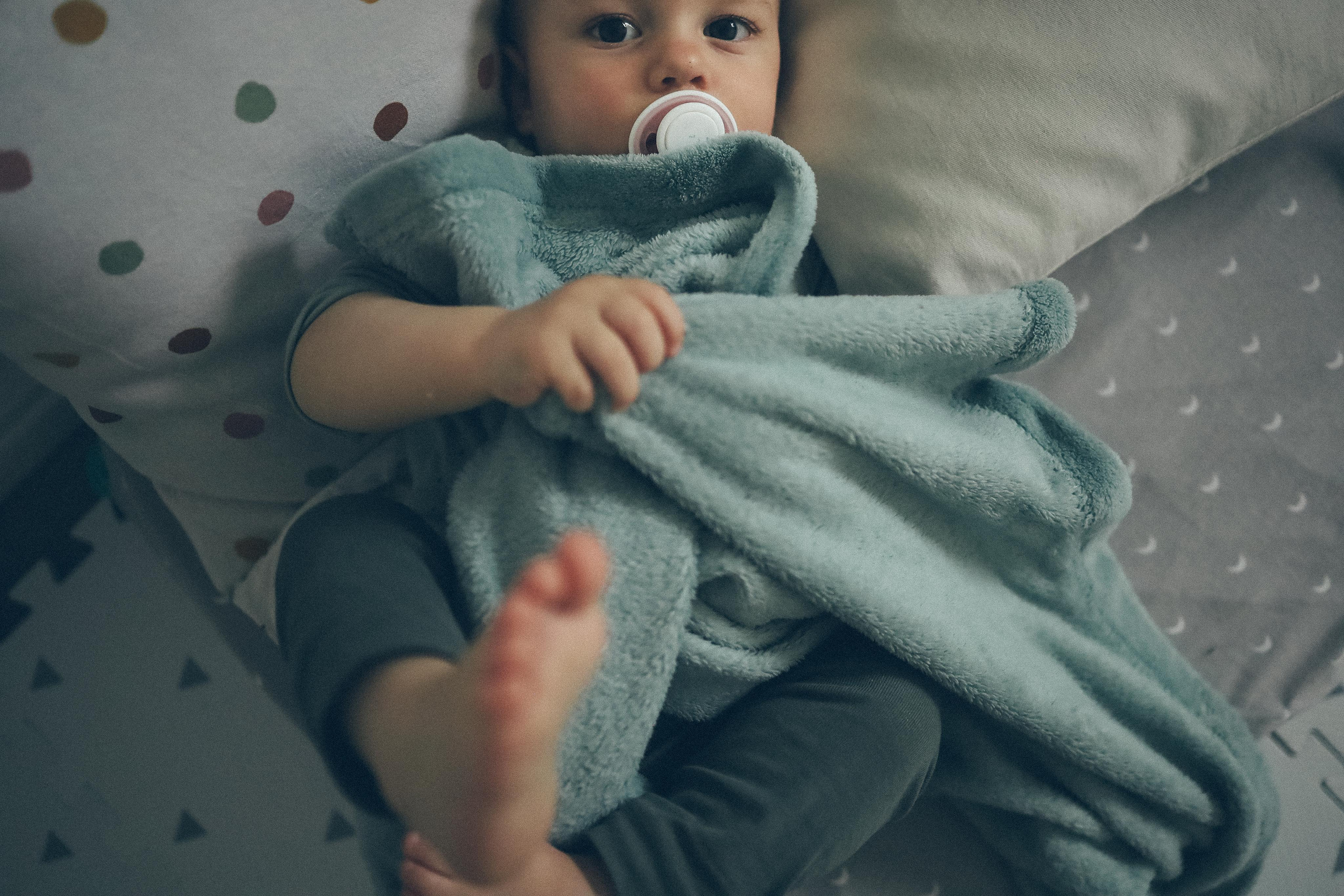 Домашняя съёмка для Кати и её тройняшек. Детский семейный фотограф в Москве Светлана Микадзе