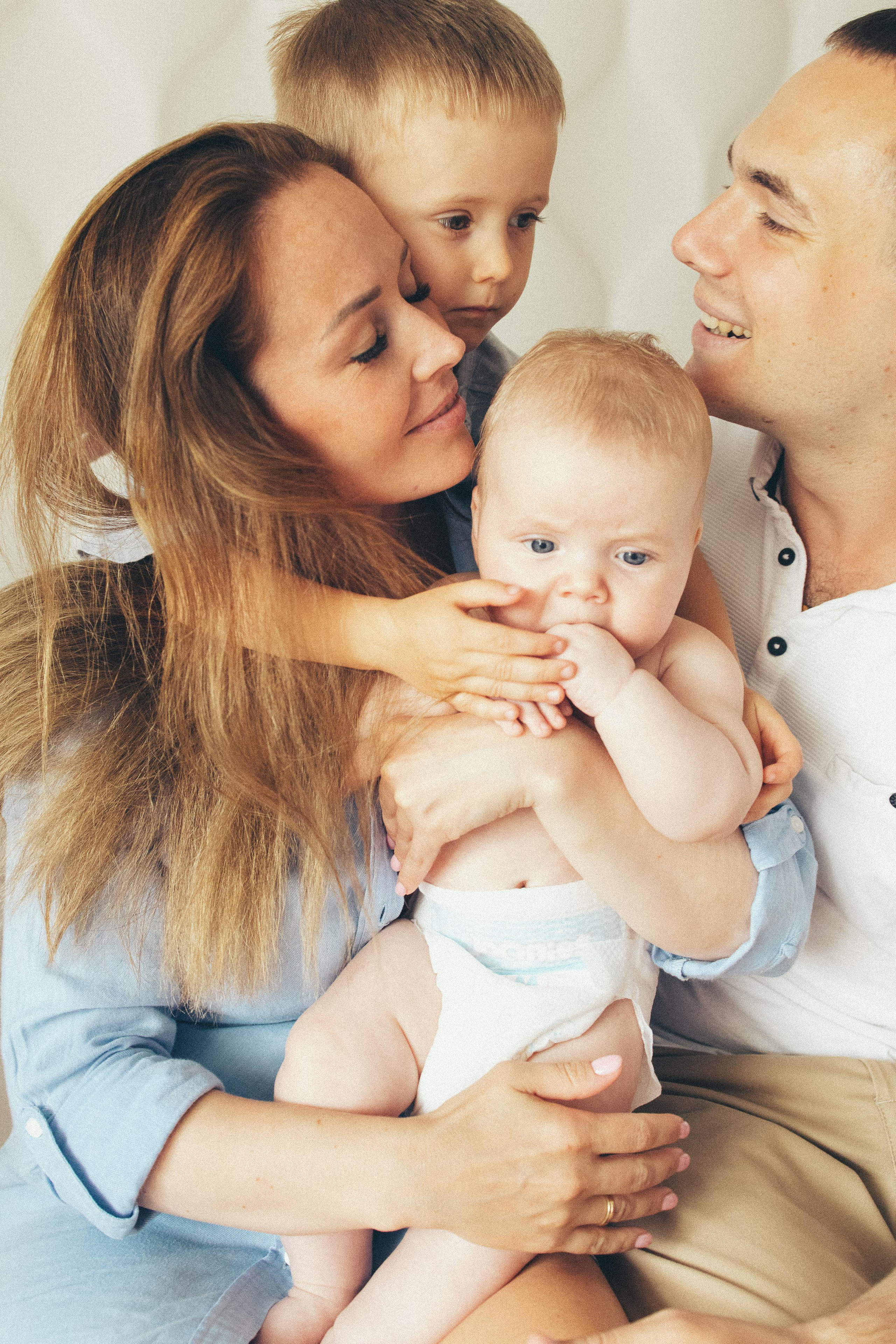 Домашняя съёмка для Юли и ее семьи. Детский семейный фотограф в Москве Светлана Микадзе