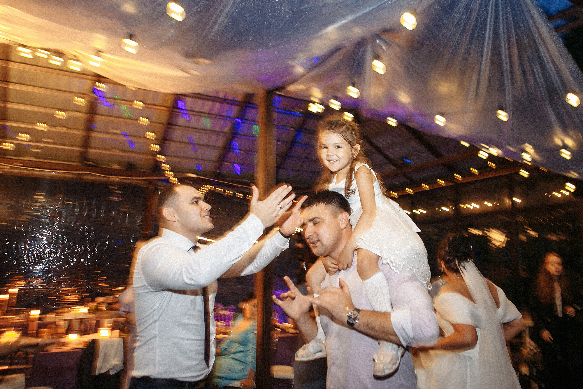 Катя и Мирали 9.07.22. Свадебный фотограф Владивосток Алина Гевондова