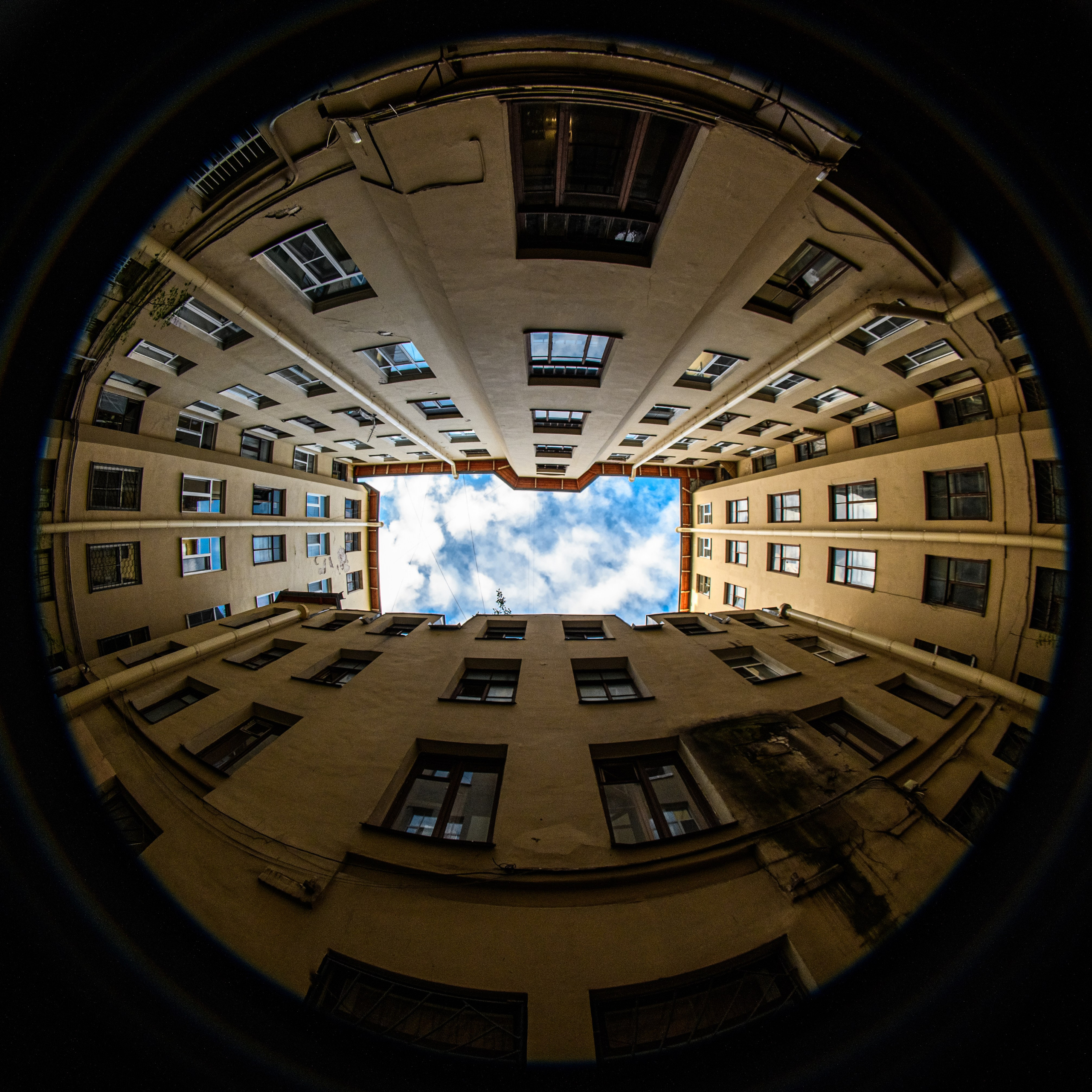 15-я линия В.О., 15Б