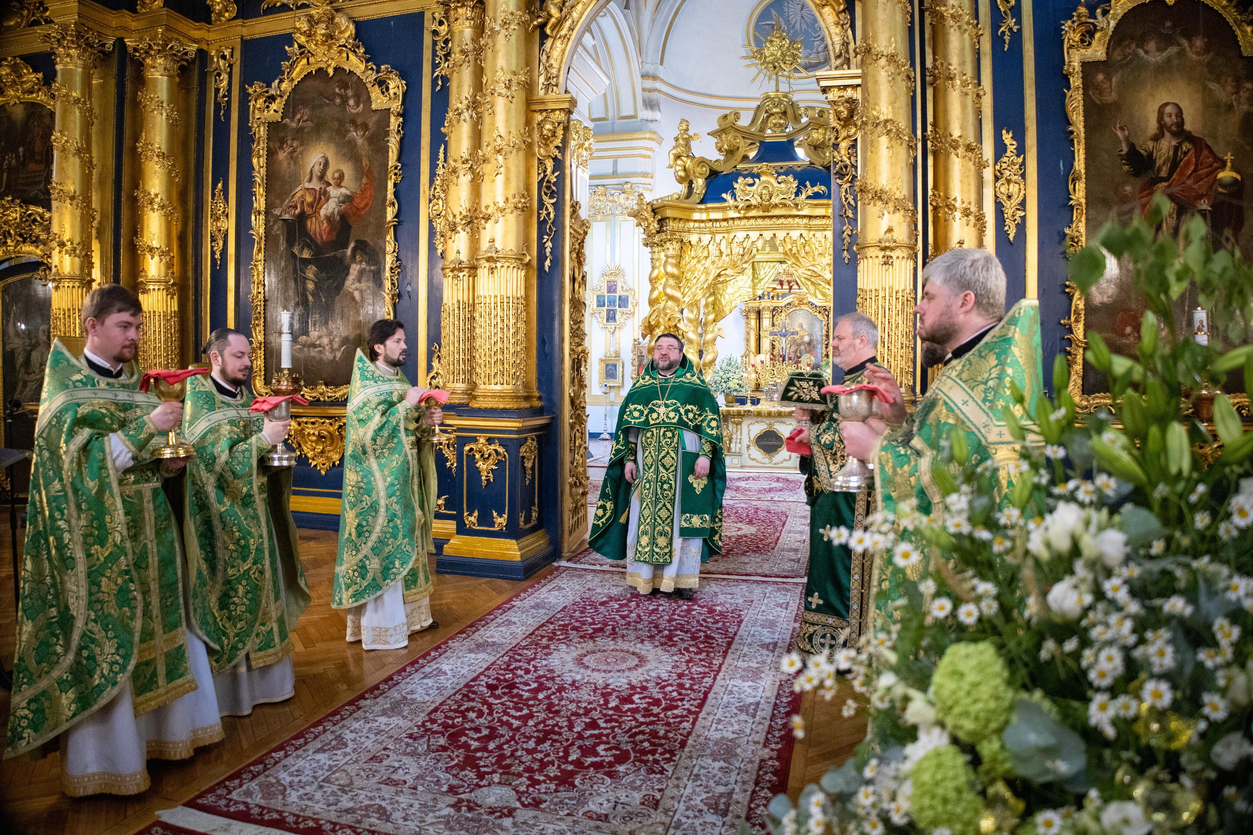ДЕНЬ СВЯТОЙ ТРОИЦЫ. ПЯТИДЕСЯТНИЦА. НИКОЛО-БОГОЯВЛЕНСКИЙ МОРСКОЙ СОБОР