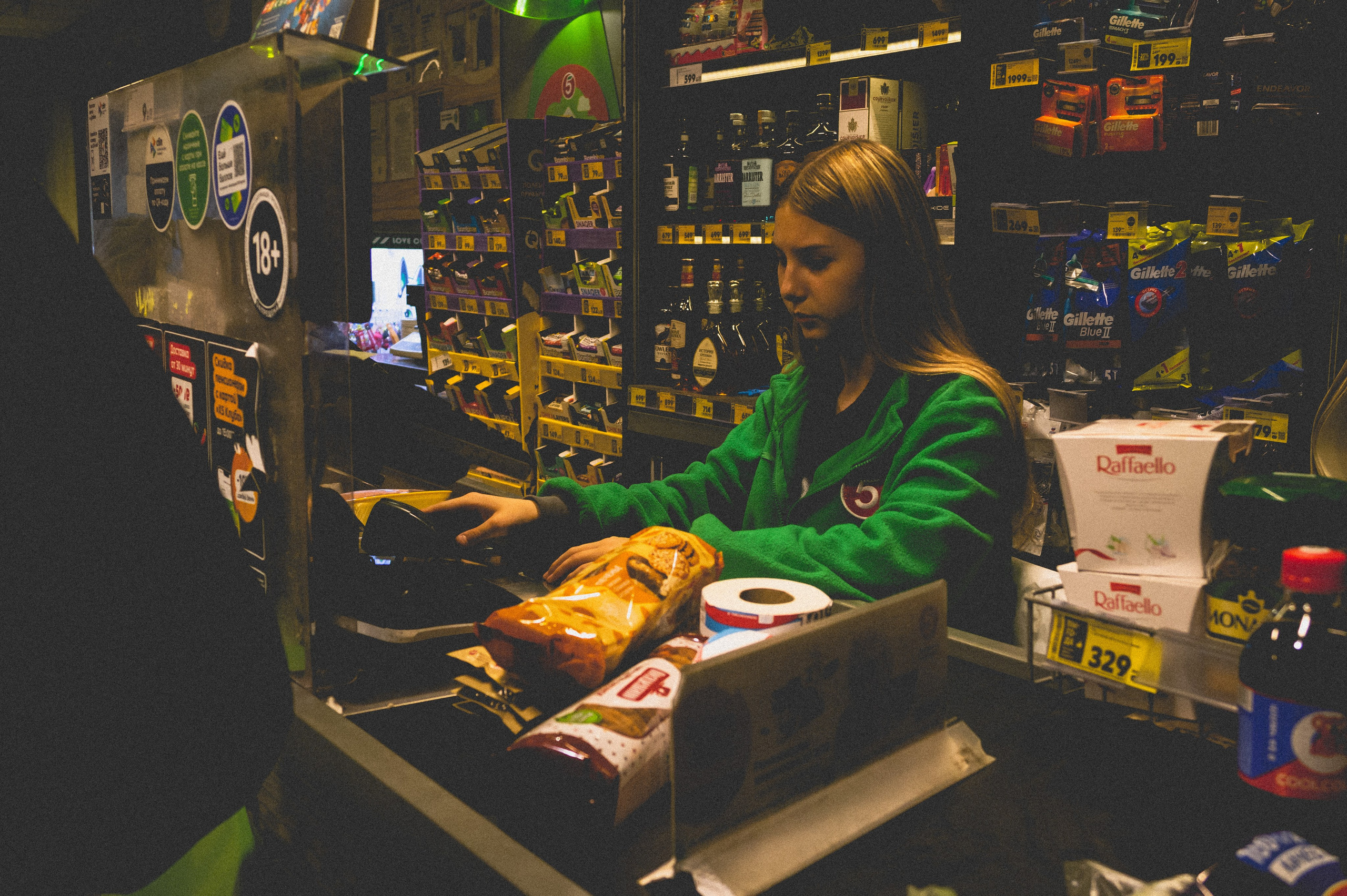 Октябрь 2025. Den Mirov — Фотограф, Музыкант