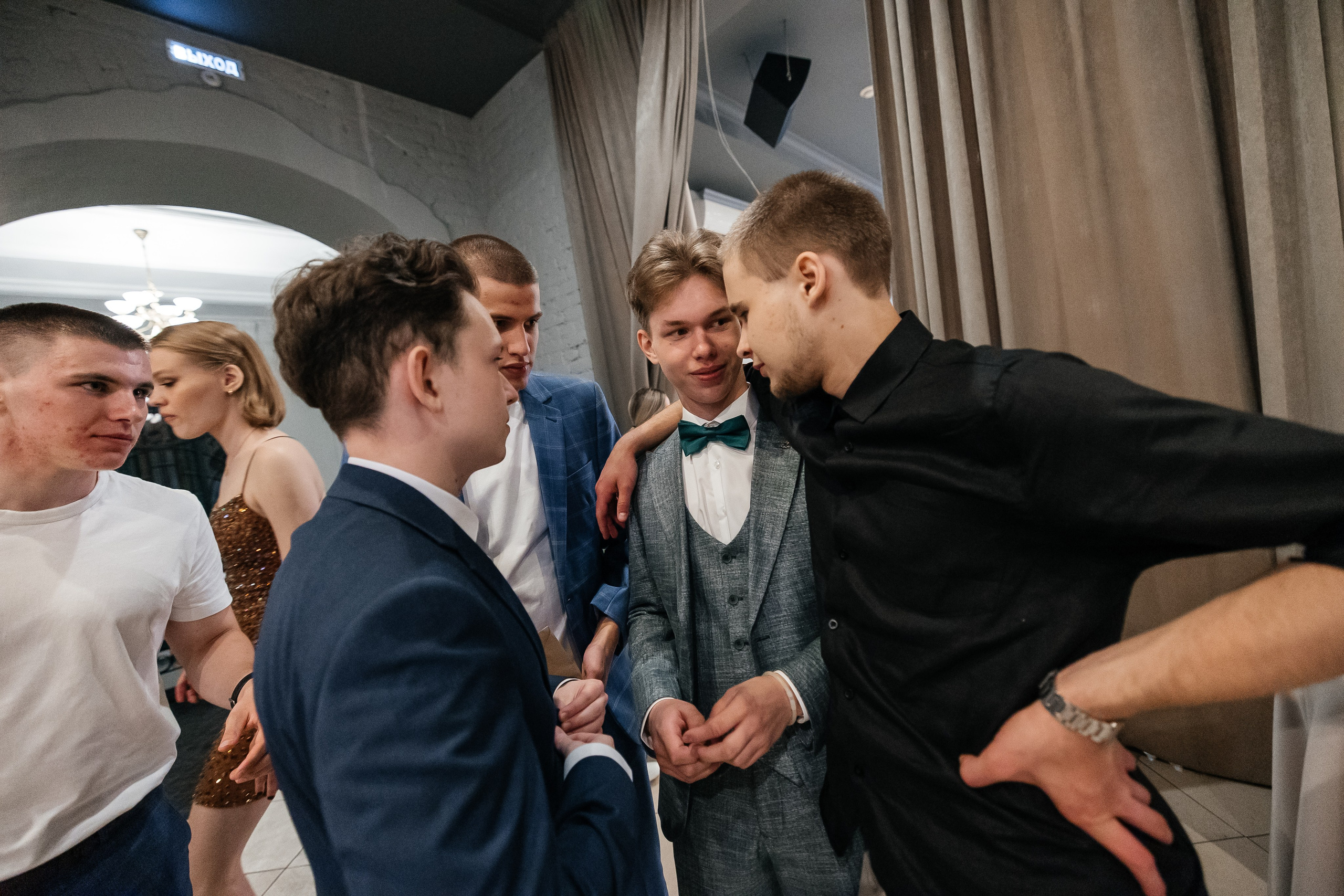 2023-06-23 Выпускной МБОУ СОШ № 10. Фотограф в Красноярске