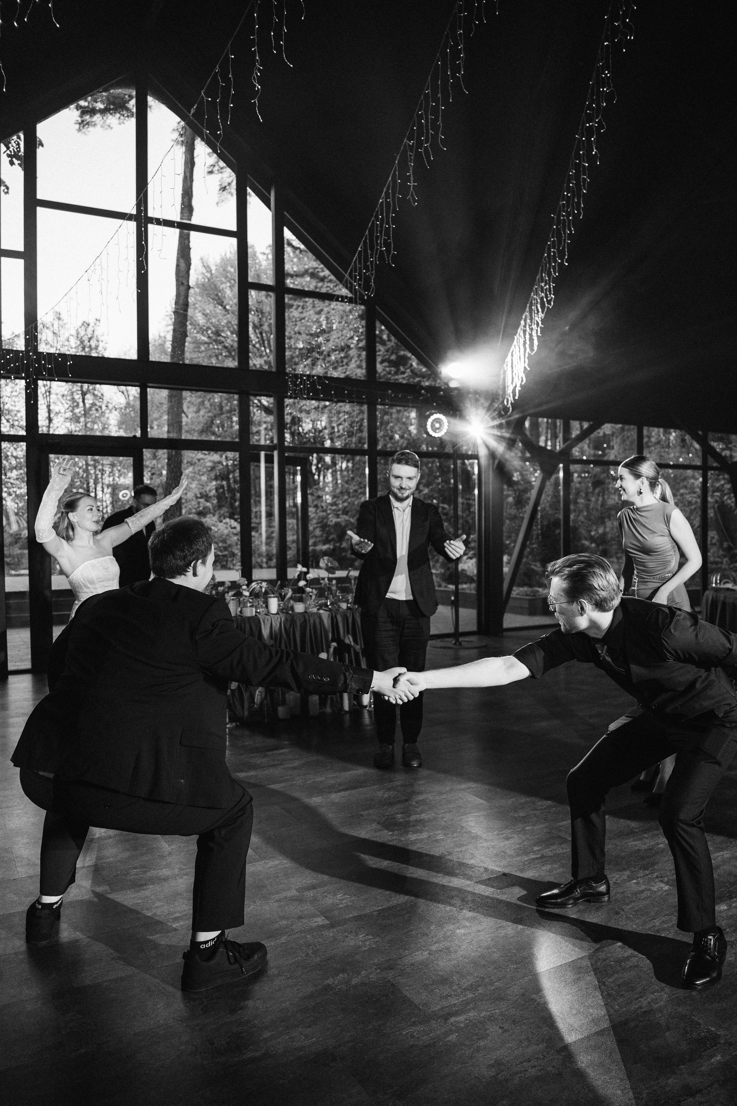 ЛЕС Event House выездная регистрация и свадебный банкет на площадке ЛЕС. Свадебный фотограф Москва