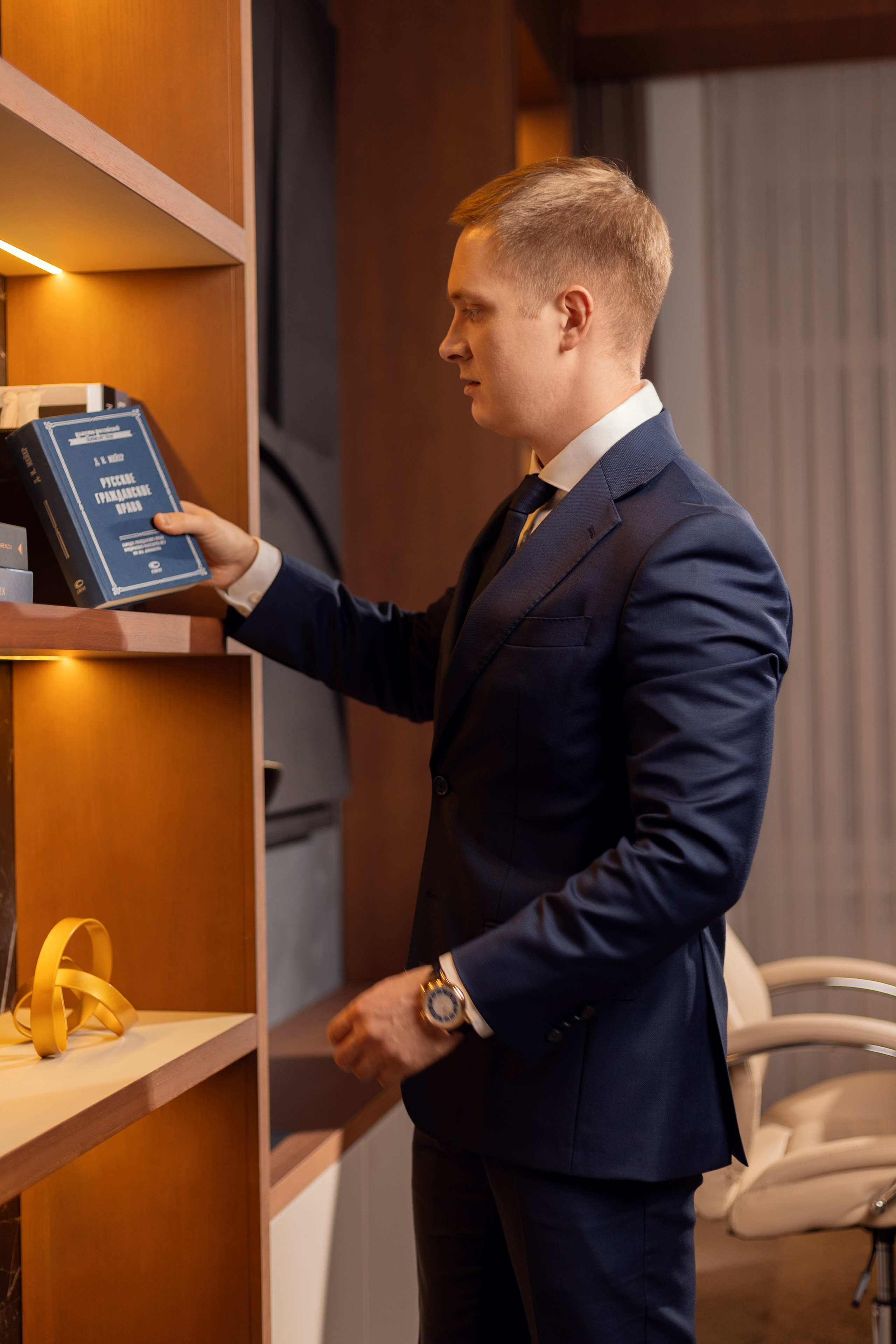 Фотосессия юриста: 4 образа за 2 часа в студии. Кейс. Контент фотограф Казань Татьяна Горина