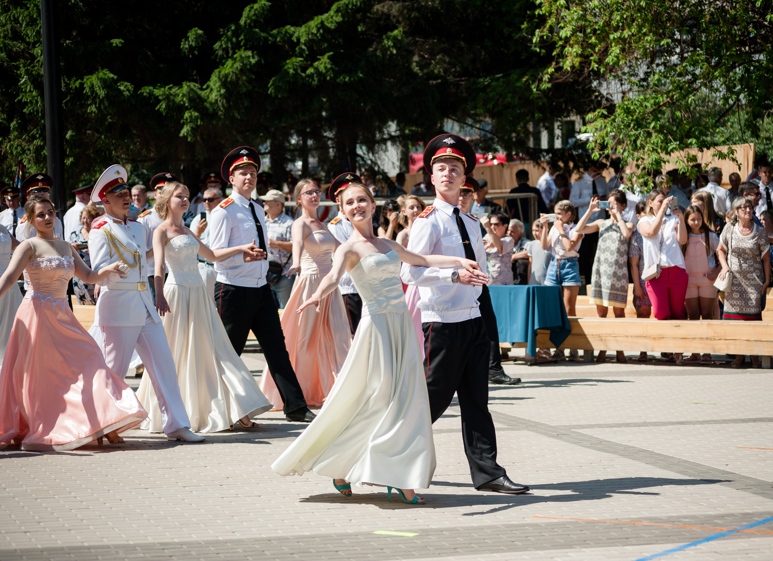 ВЗРОСЛЫЙ РЕПОРТАЖ. Приветствую! Меня зовут Александра, я занимаюсь репортажной и предметной съемкой в Красноярске