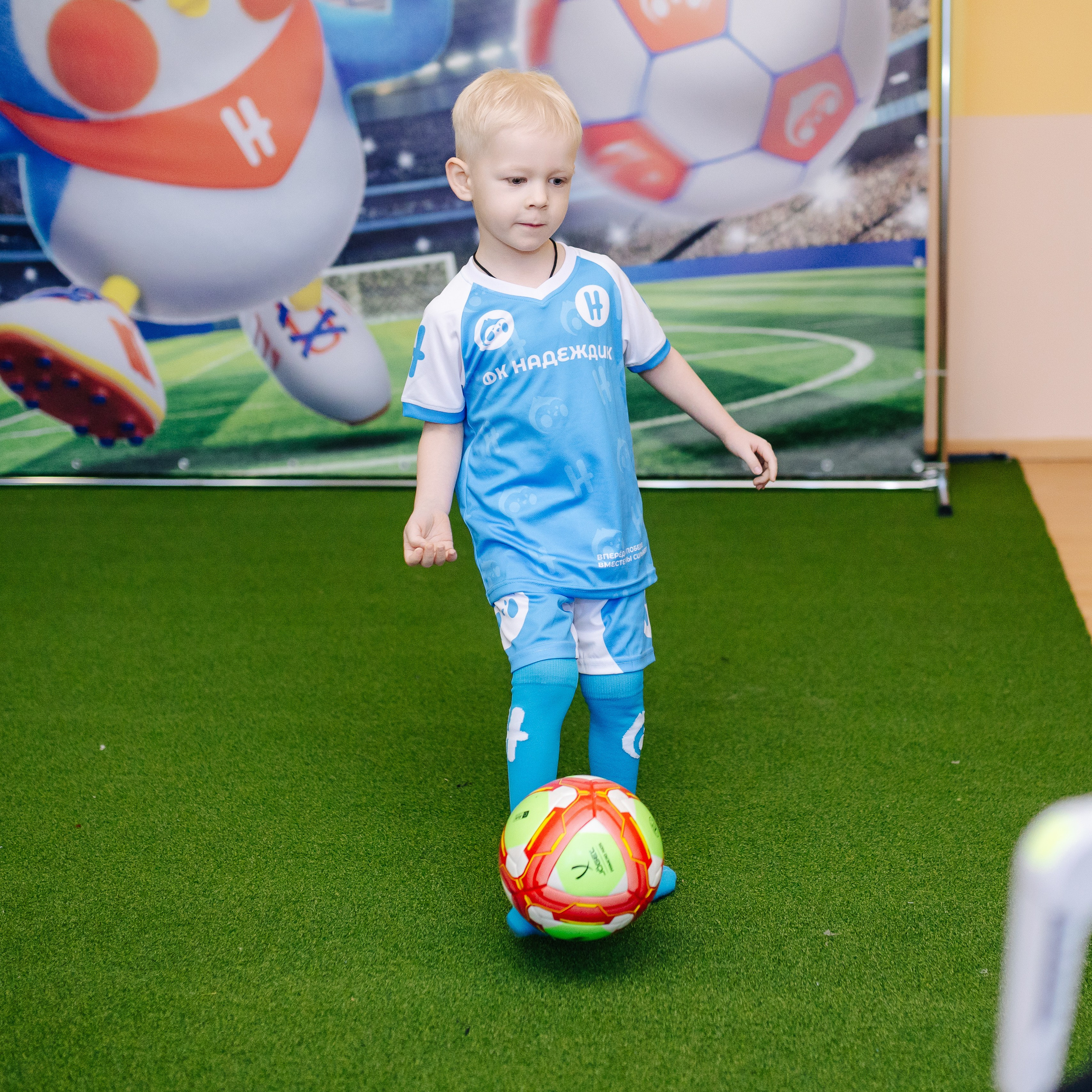 Фотосессия с кубком в детских садах г. Магнитогорска. Денис Прохоров Фотограф в г. Магнитогорск