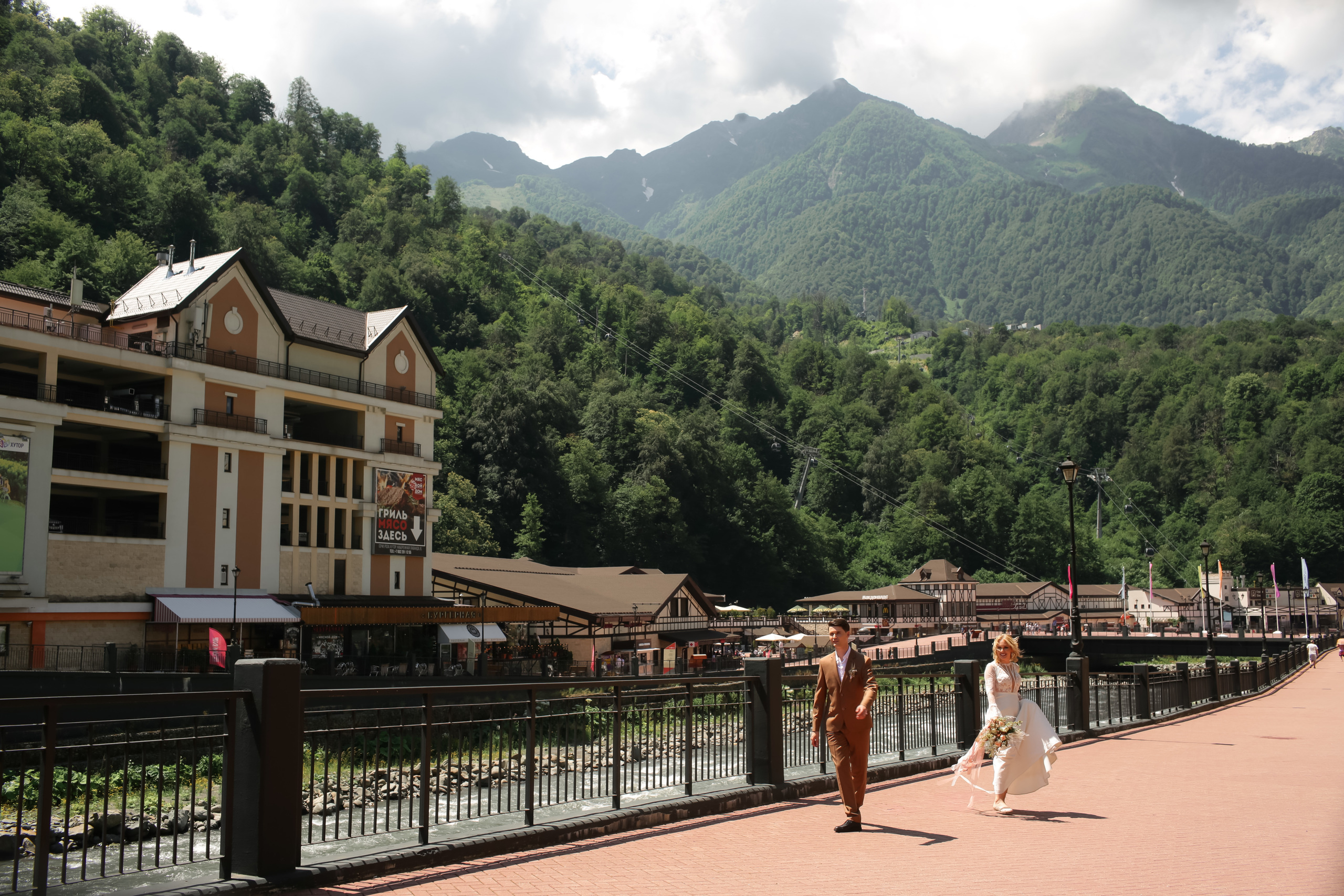 Галина и Александр, Сочи, Роза Хутор, Рэдиссон. Свадебный и репортажный фотограф (Москва, Королев и другие)