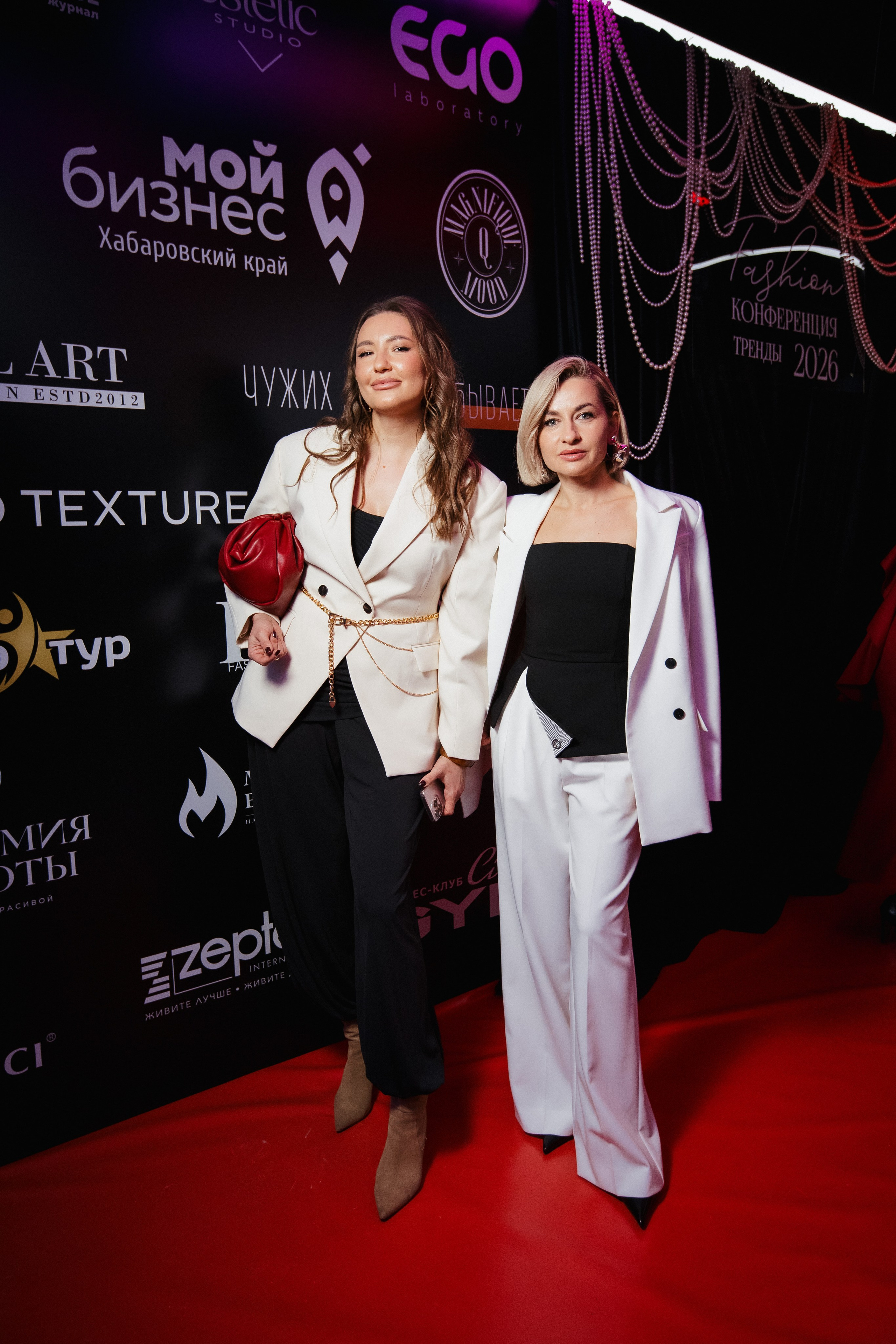 ФЭШН КОНФА. СВОИ. ФОТООТЧЕТЫ-СОБЫТИЯ-МЕСТА