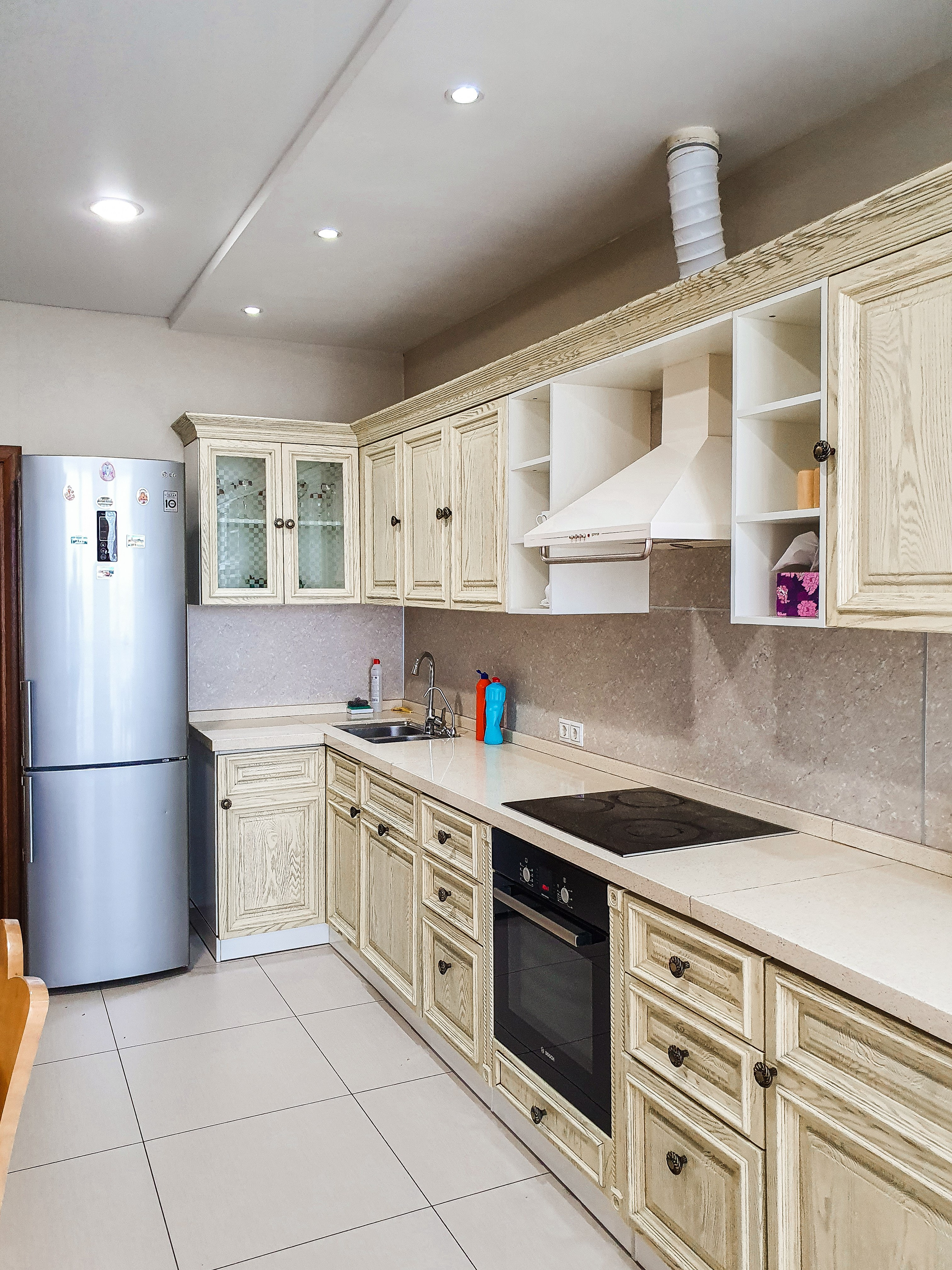 Кухня Фастовская 29. Компания по производству премиальной мебели в городе Владивосток Chezvl