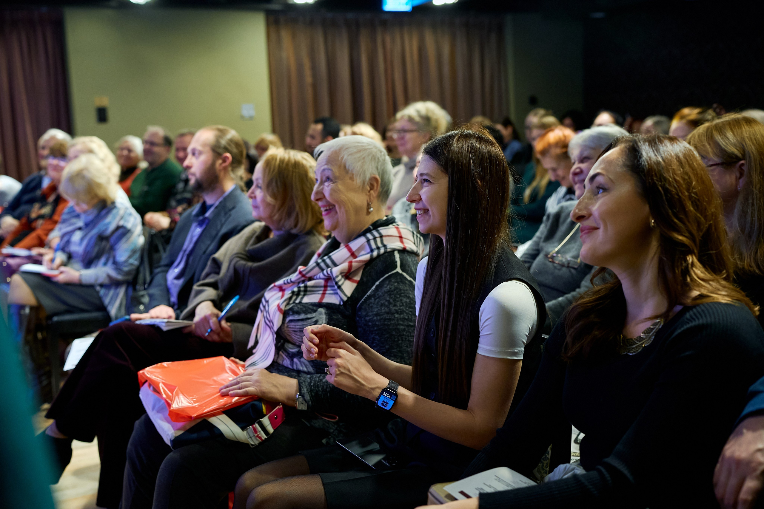 Медицинский форум СПБ 2025. Фотограф-видеограф в Санкт-Петербурге Владимир Нестеров
