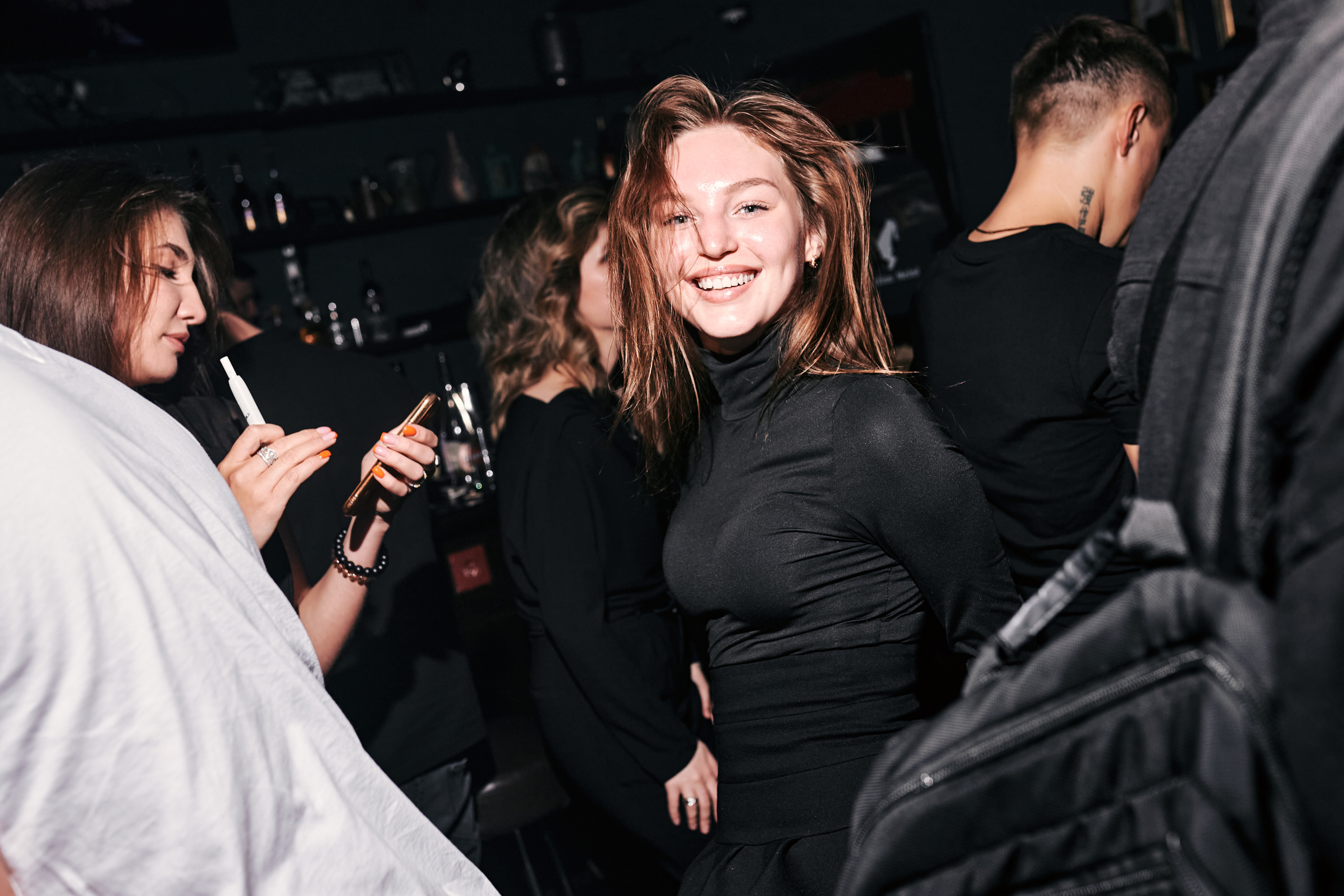 BUNIN BAR. Лёшка Варзегов — фотограф