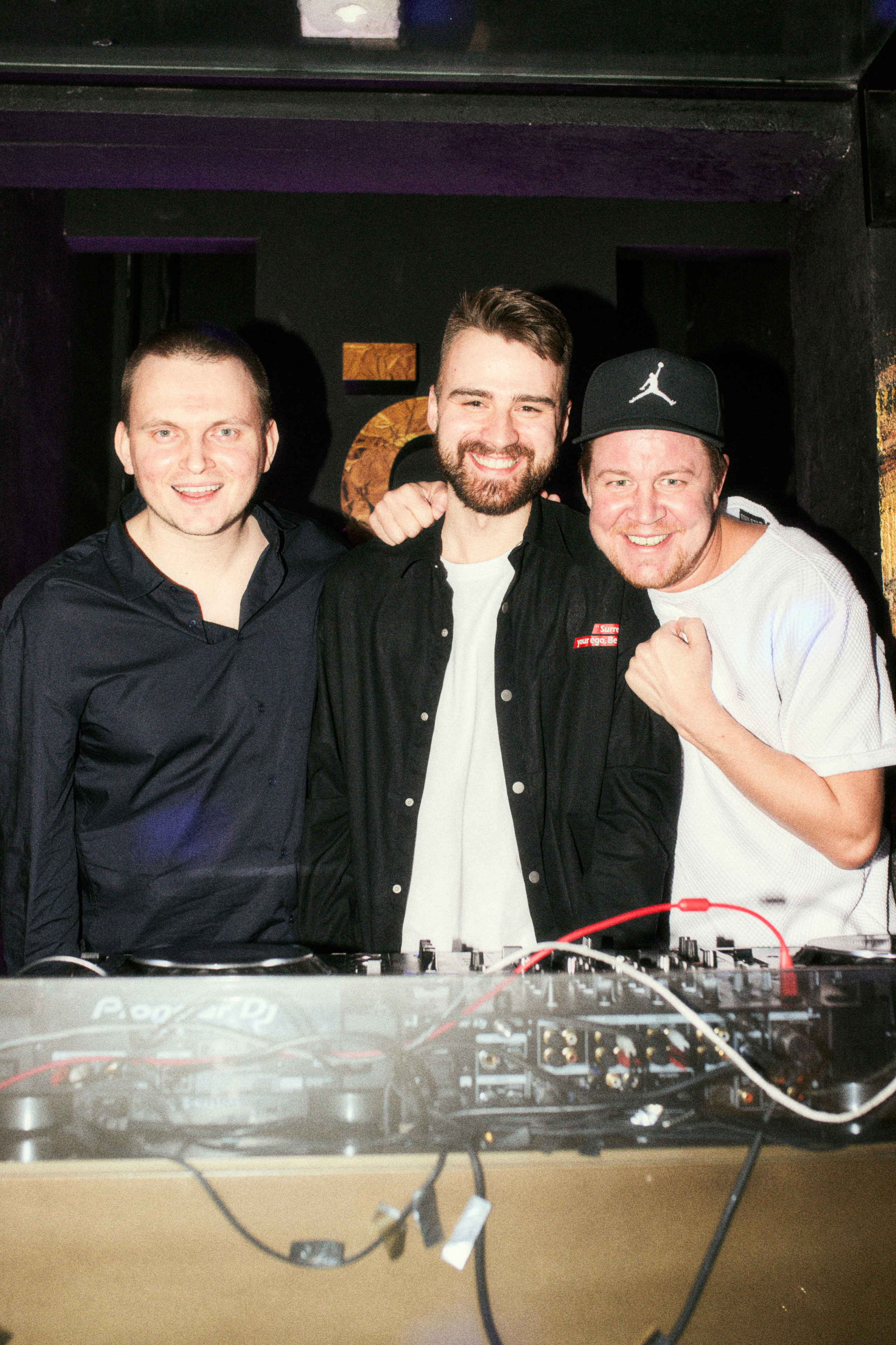 ÖGONEK BAR. Лёшка Варзегов — фотограф