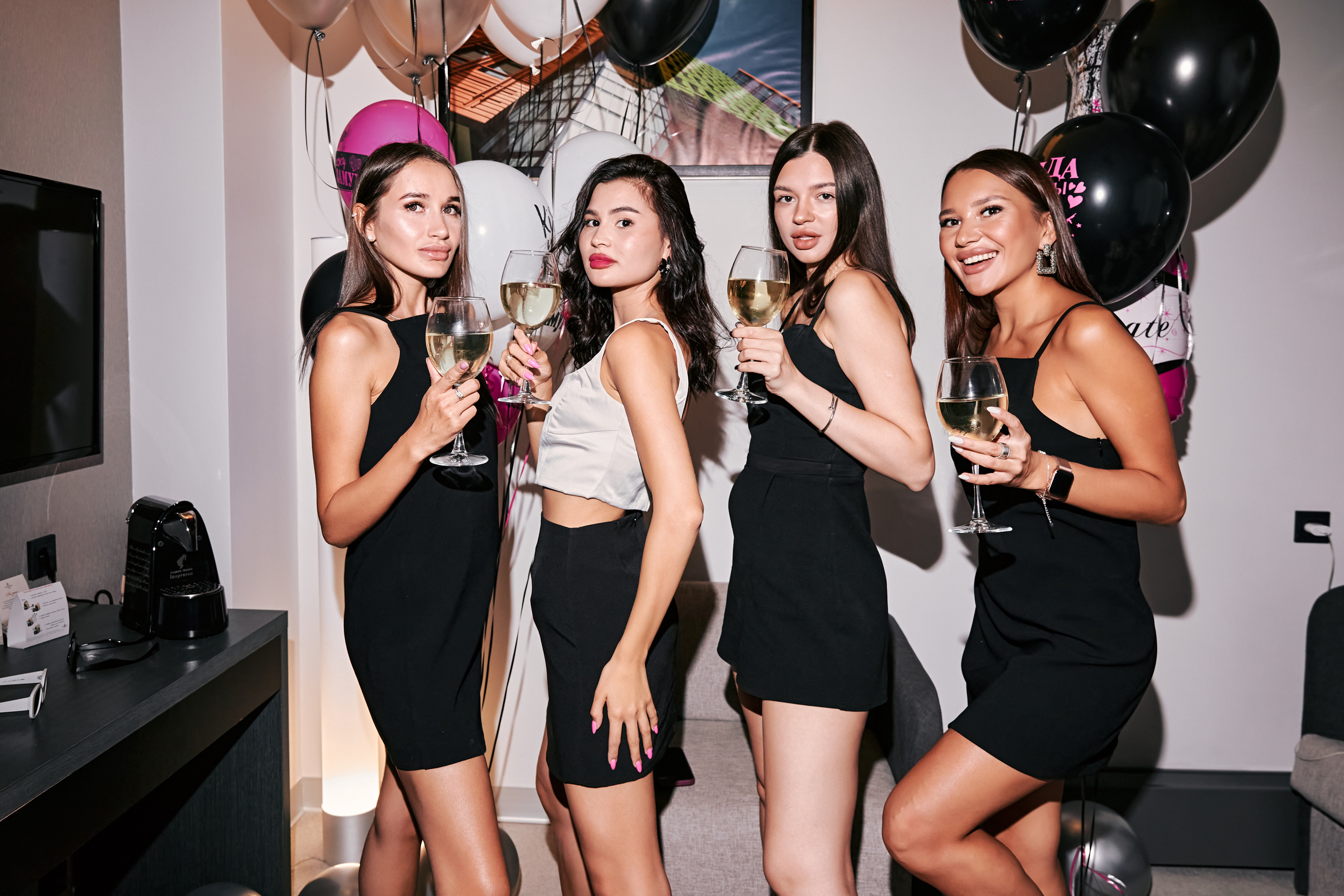 Девичник Айгуль. Лёшка Варзегов — фотограф