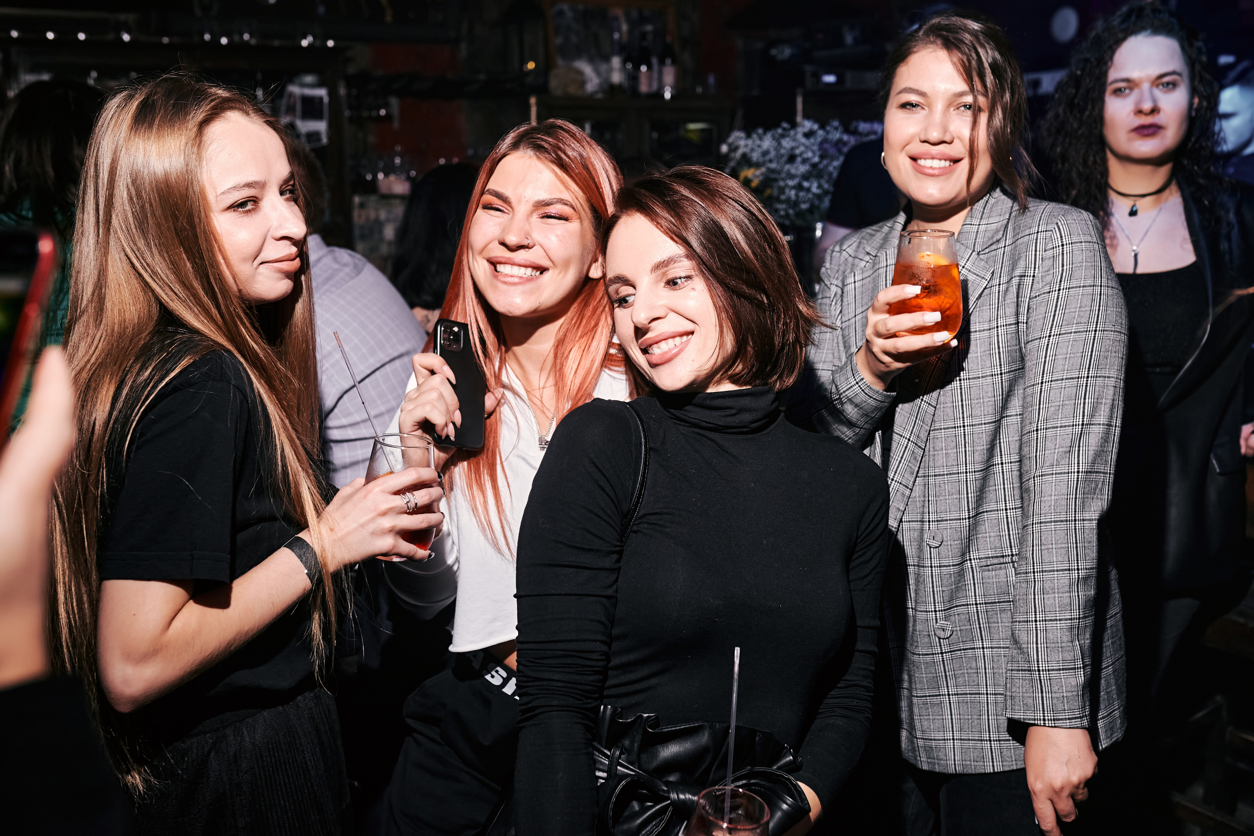 BUNIN BAR. Лёшка Варзегов — фотограф