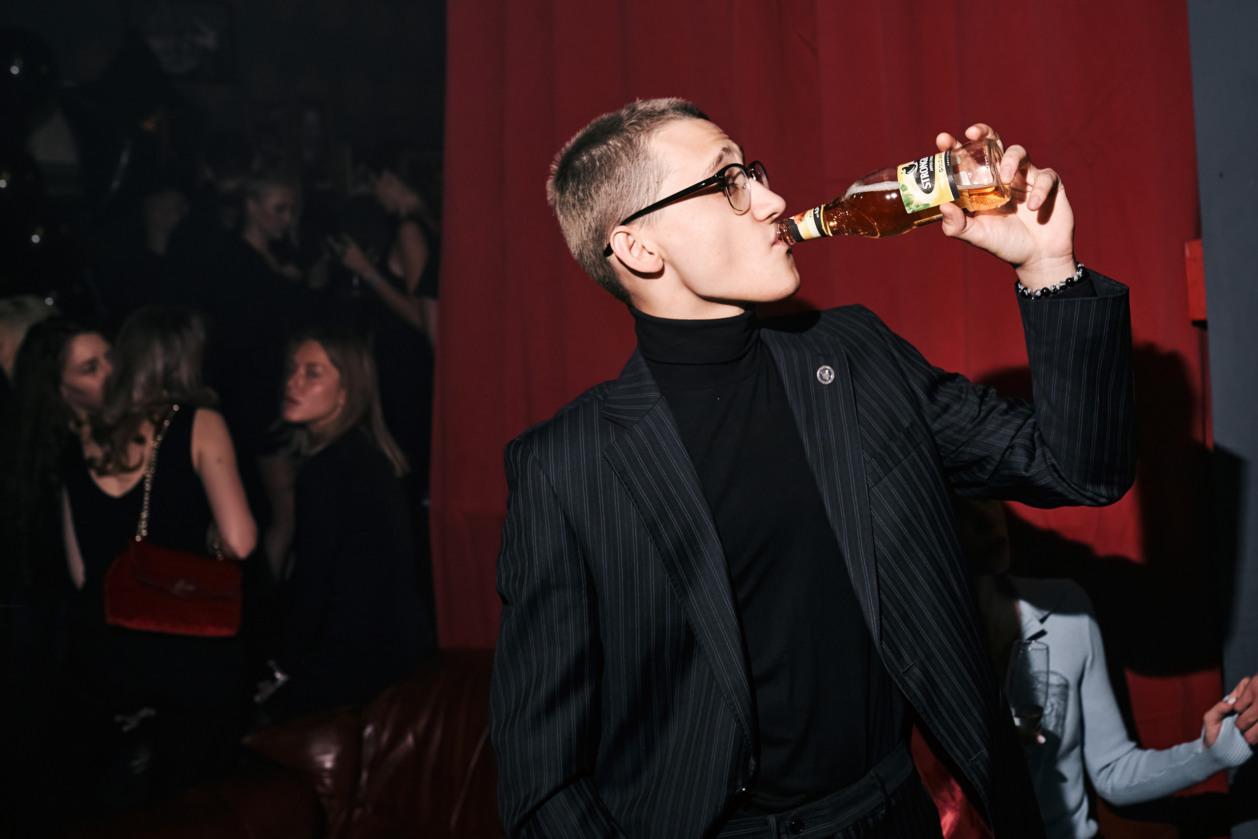 BUNIN BAR. Лёшка Варзегов — фотограф