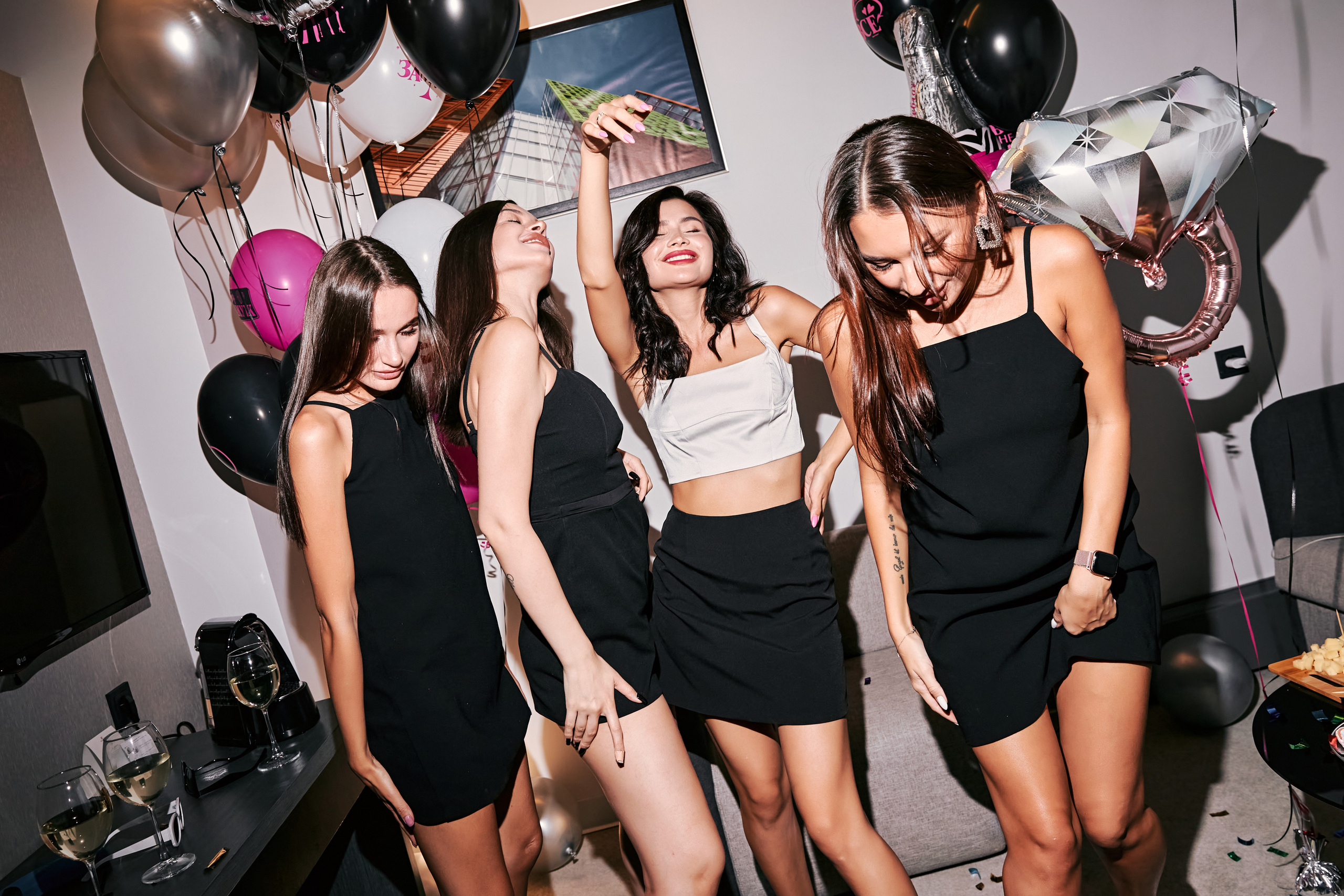 Девичник Айгуль. Лёшка Варзегов — фотограф