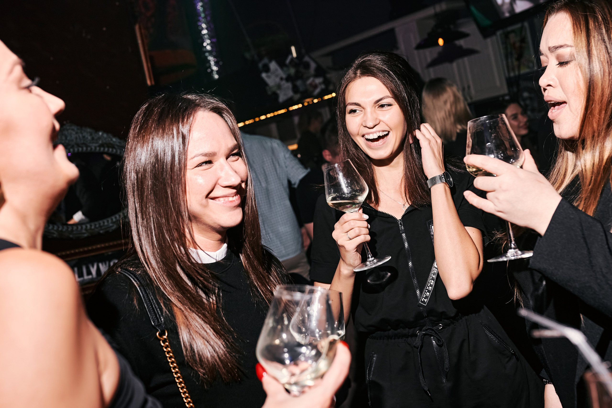 BUNIN BAR. Лёшка Варзегов — фотограф