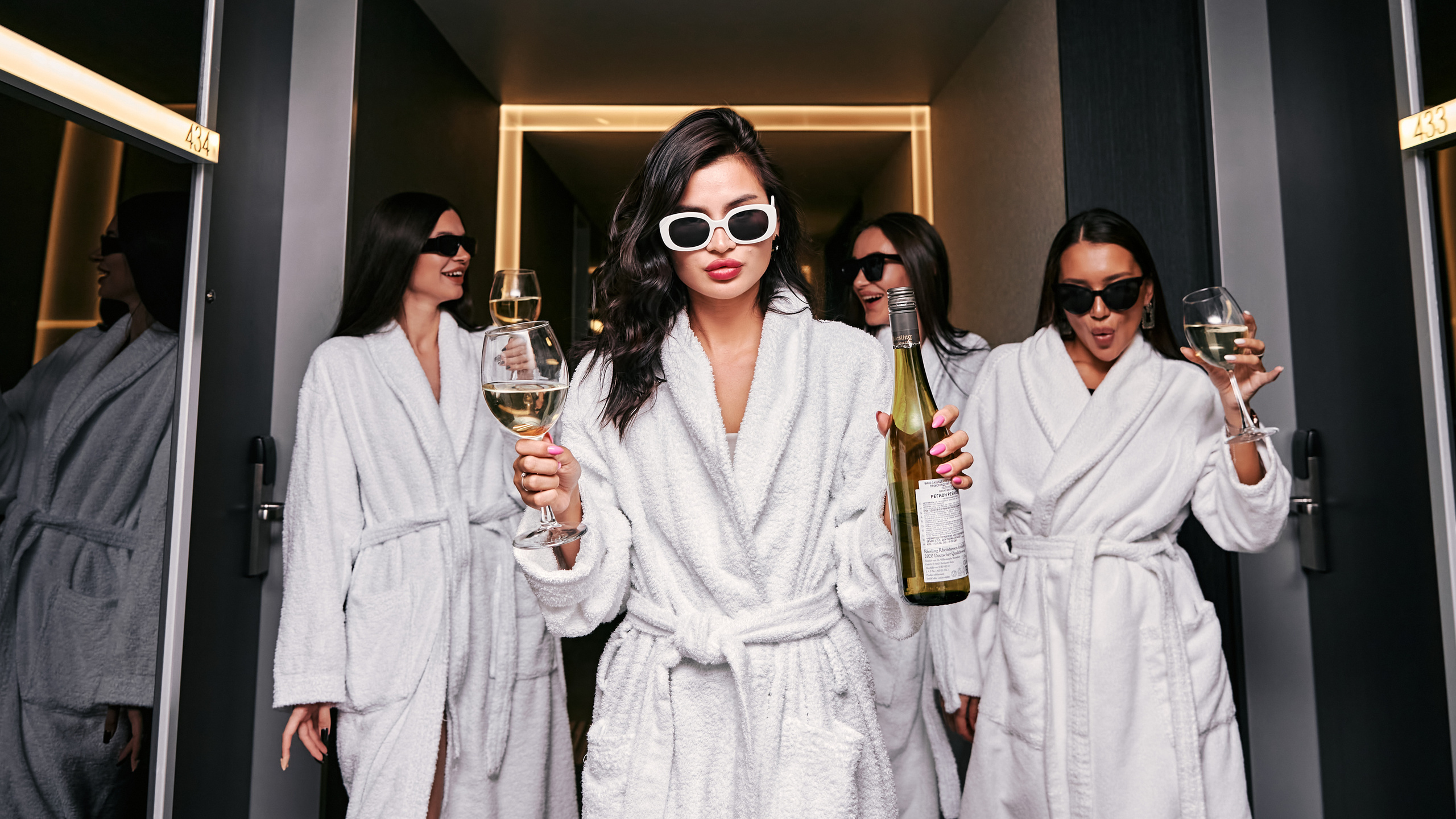 Девичник Айгуль. Лёшка Варзегов — фотограф