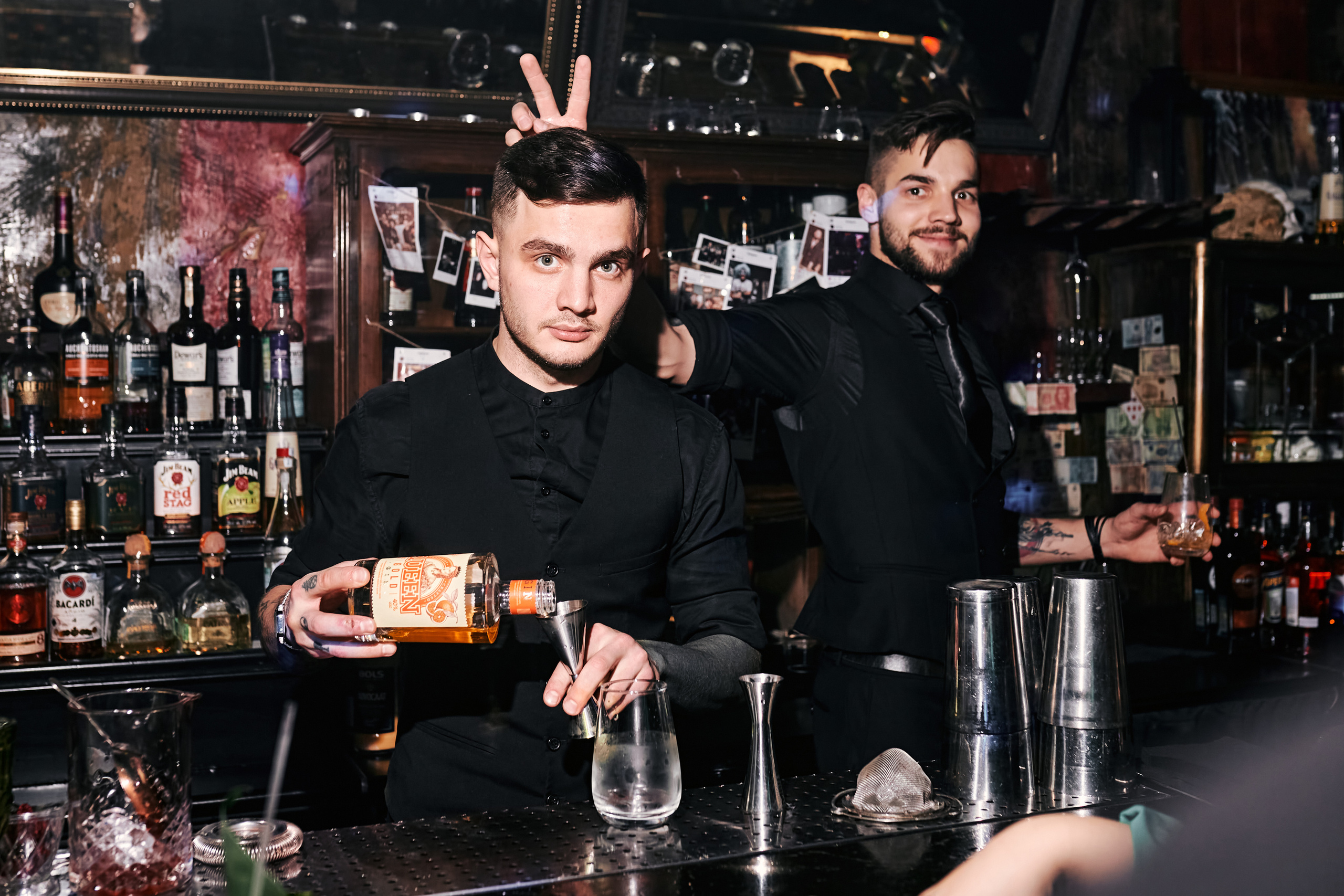 BUNIN BAR. Лёшка Варзегов — фотограф