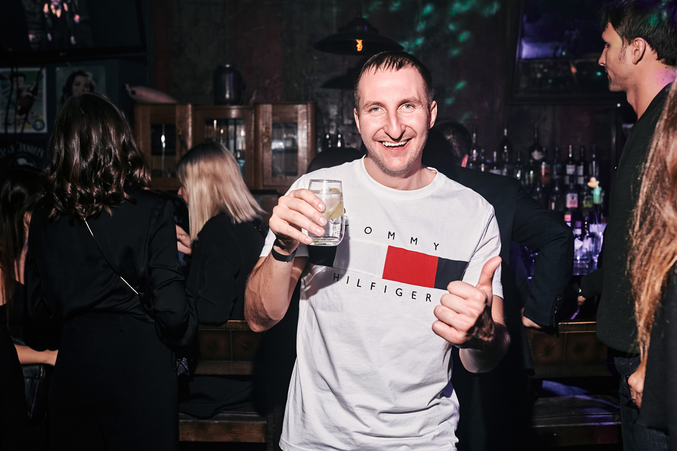 BUNIN BAR. Лёшка Варзегов — фотограф