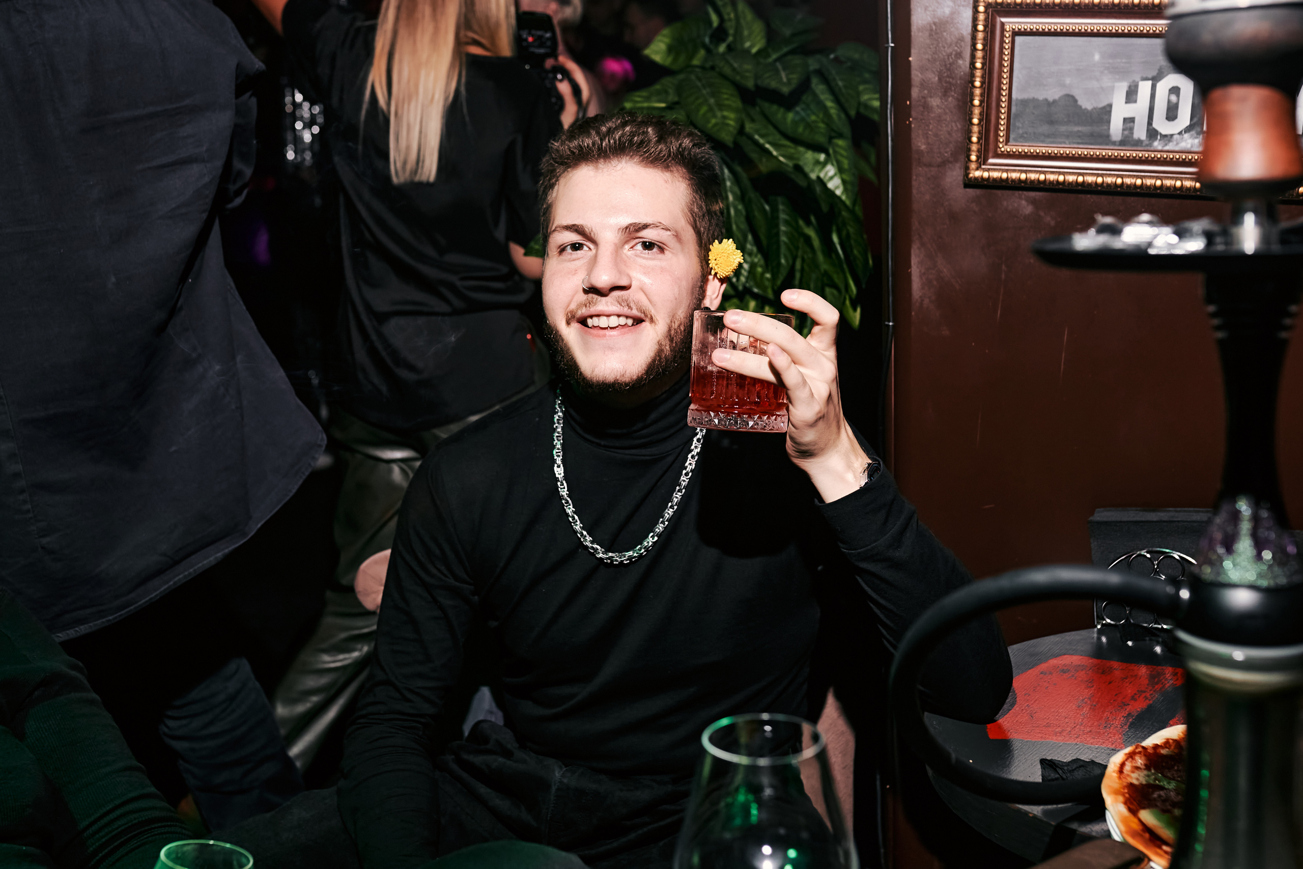 BUNIN BAR. Лёшка Варзегов — фотограф