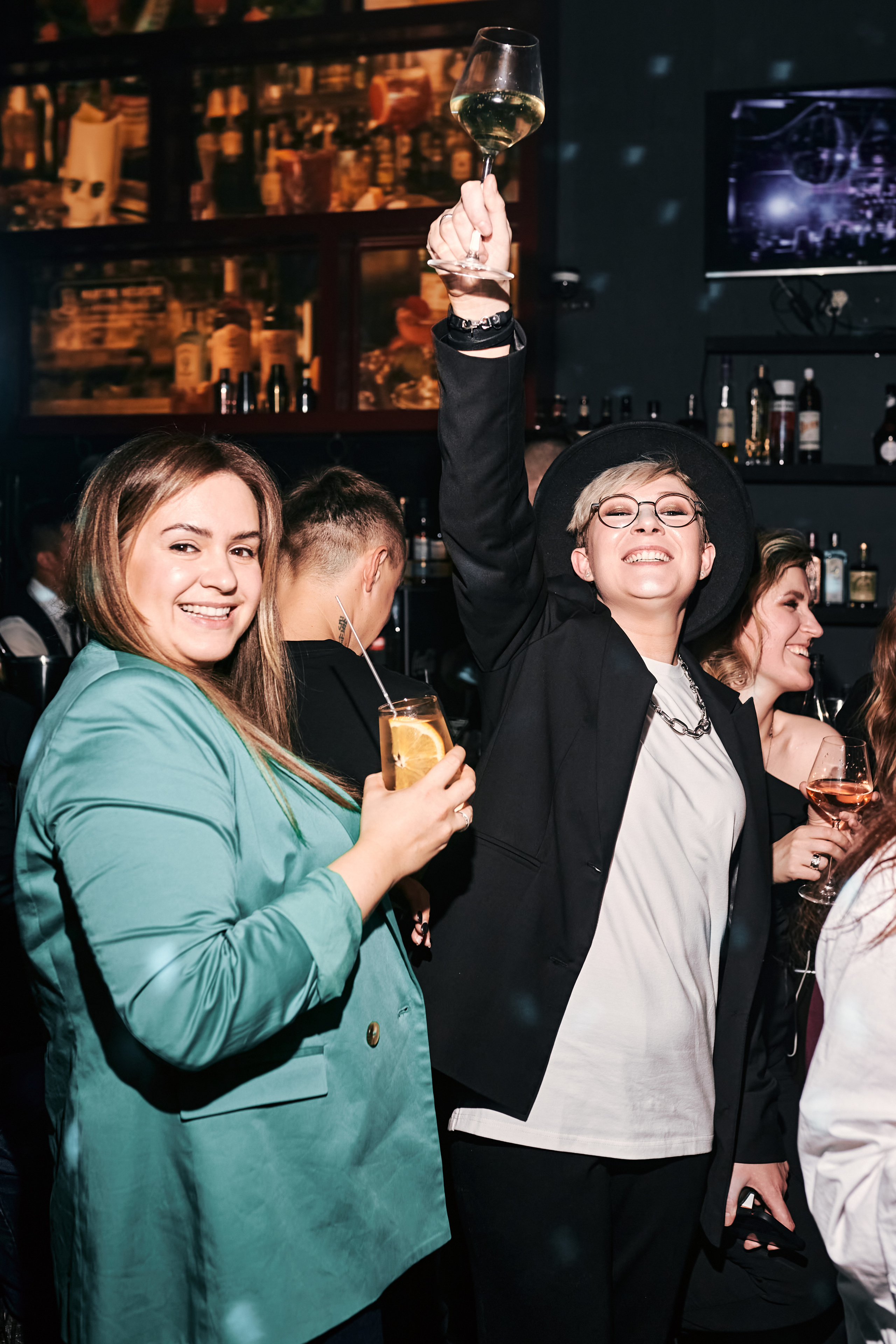 BUNIN BAR. Лёшка Варзегов — фотограф