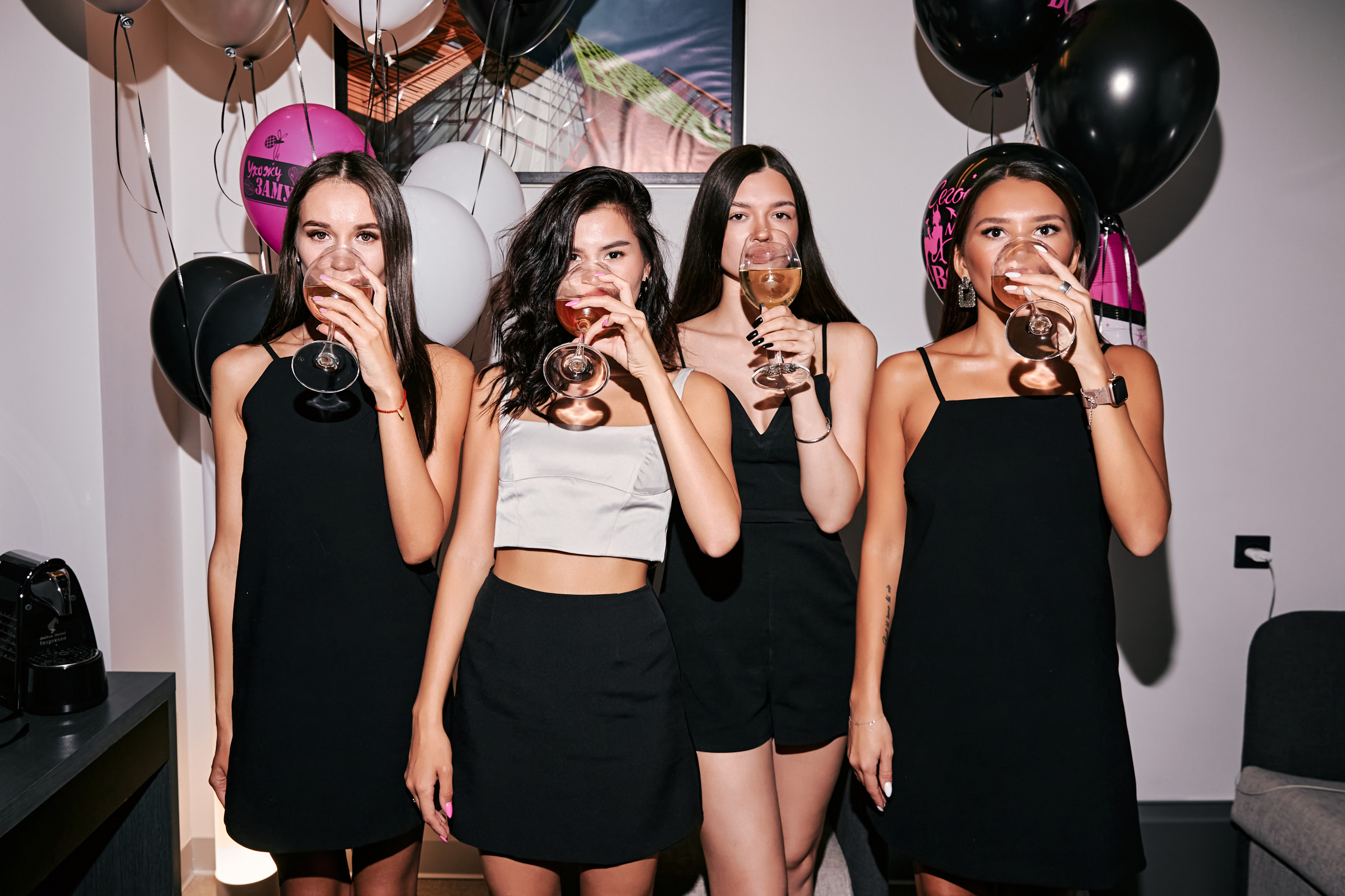 Девичник Айгуль. Лёшка Варзегов — фотограф