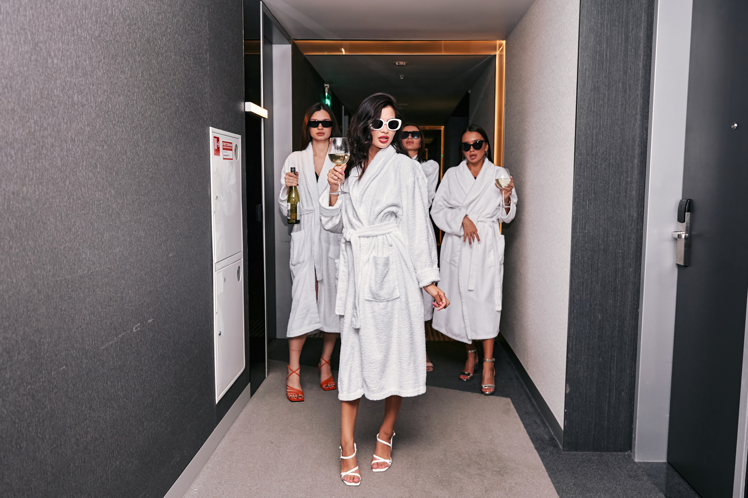 Девичник Айгуль. Лёшка Варзегов — фотограф