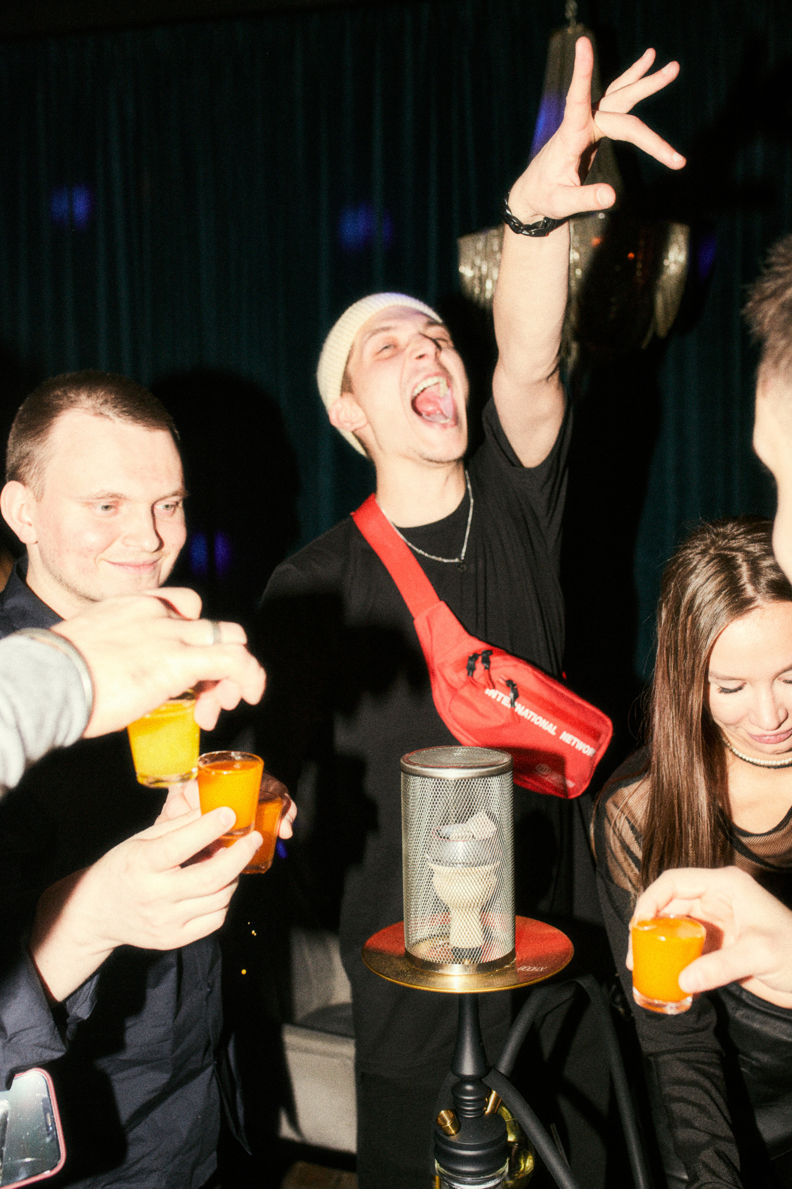 ÖGONEK BAR. Лёшка Варзегов — фотограф