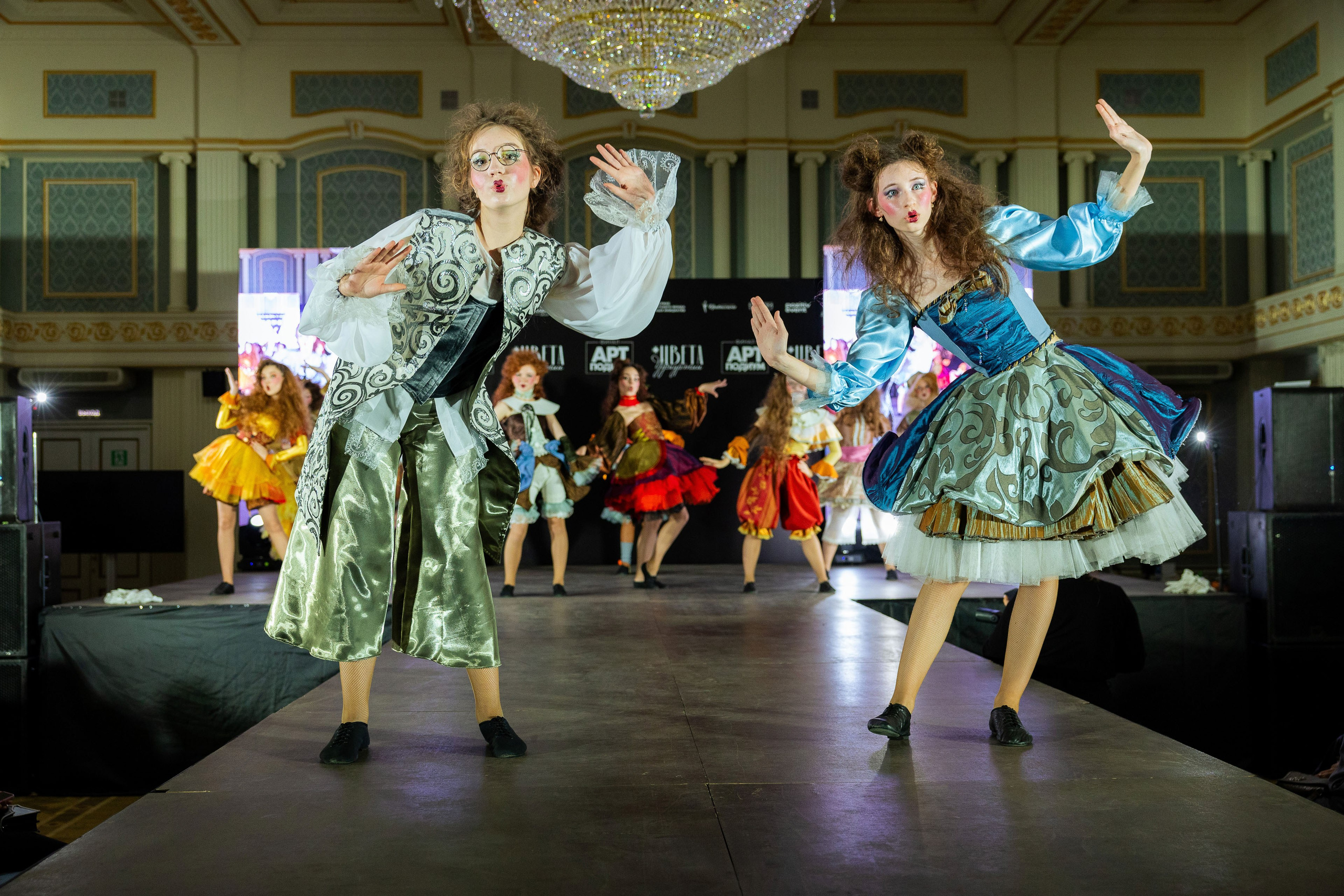 Арт-подиум «Цвета Удмуртии». Показ мод [25/10/24]. Фотограф Виноградов Константин