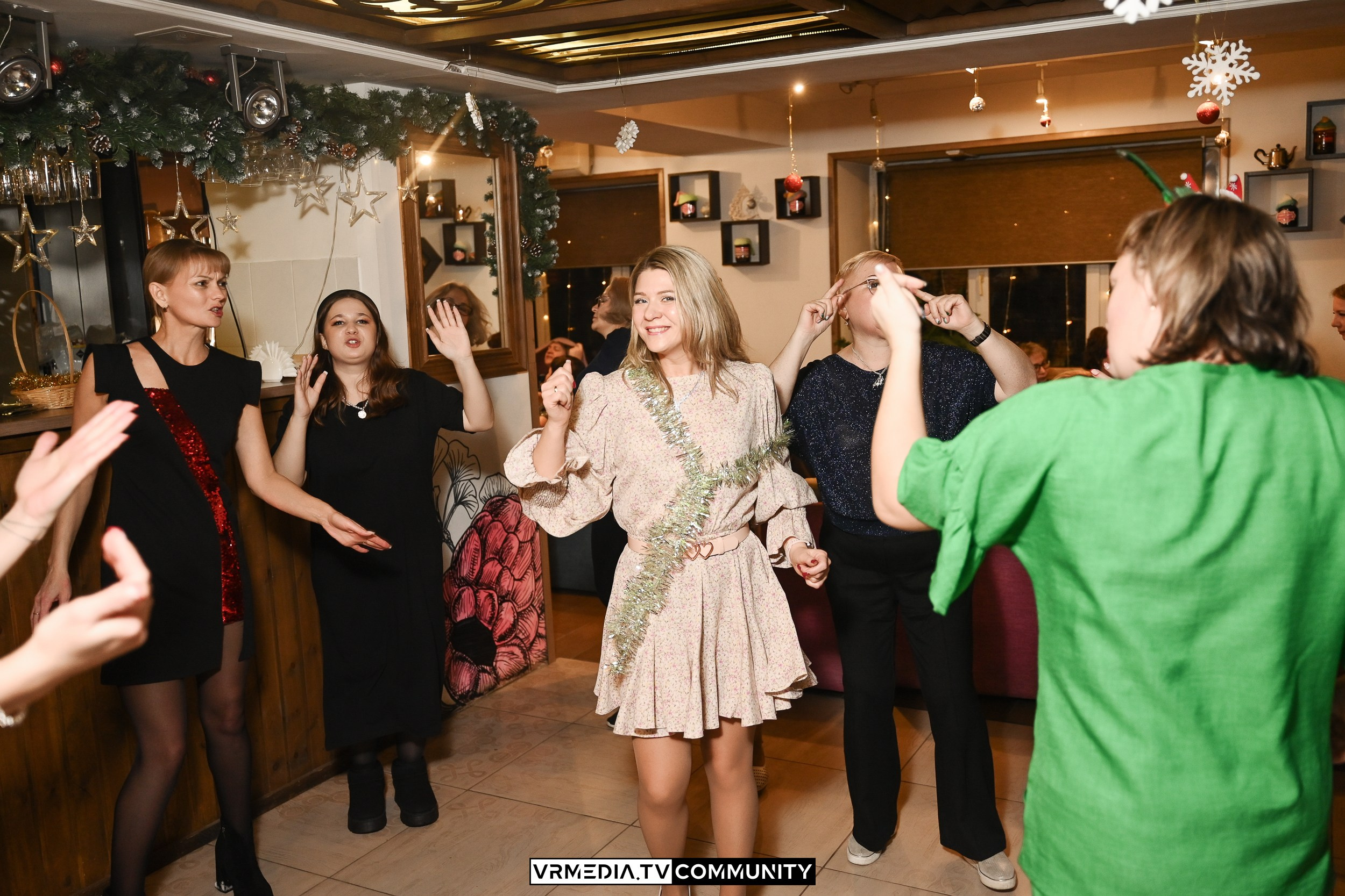 Новогодний вечер в кафе «Кампот»