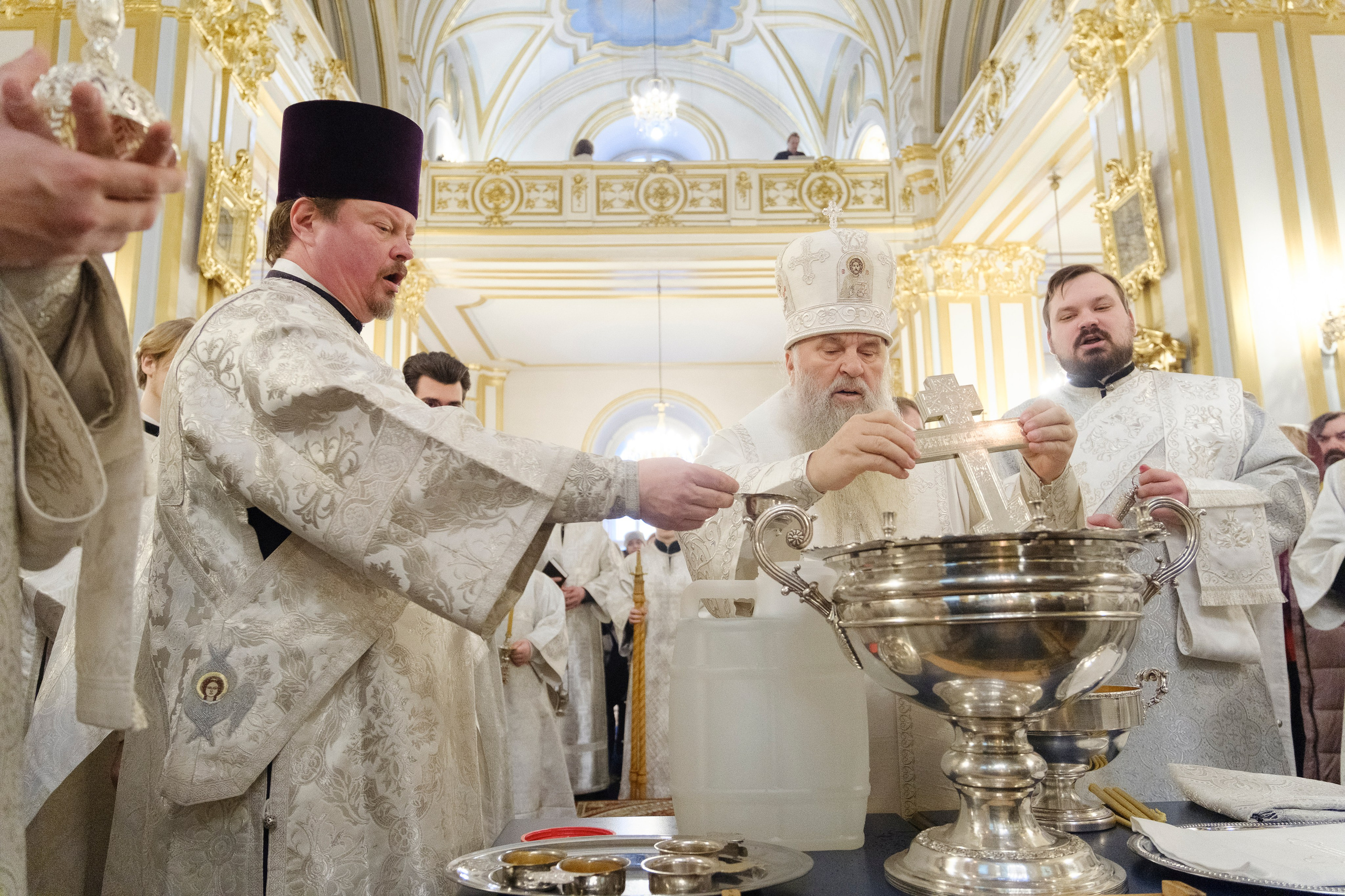 Божественная литургия в Николо-Богоявленском морском соборе. НИКОЛО-БОГОЯВЛЕНСКИЙ МОРСКОЙ СОБОР