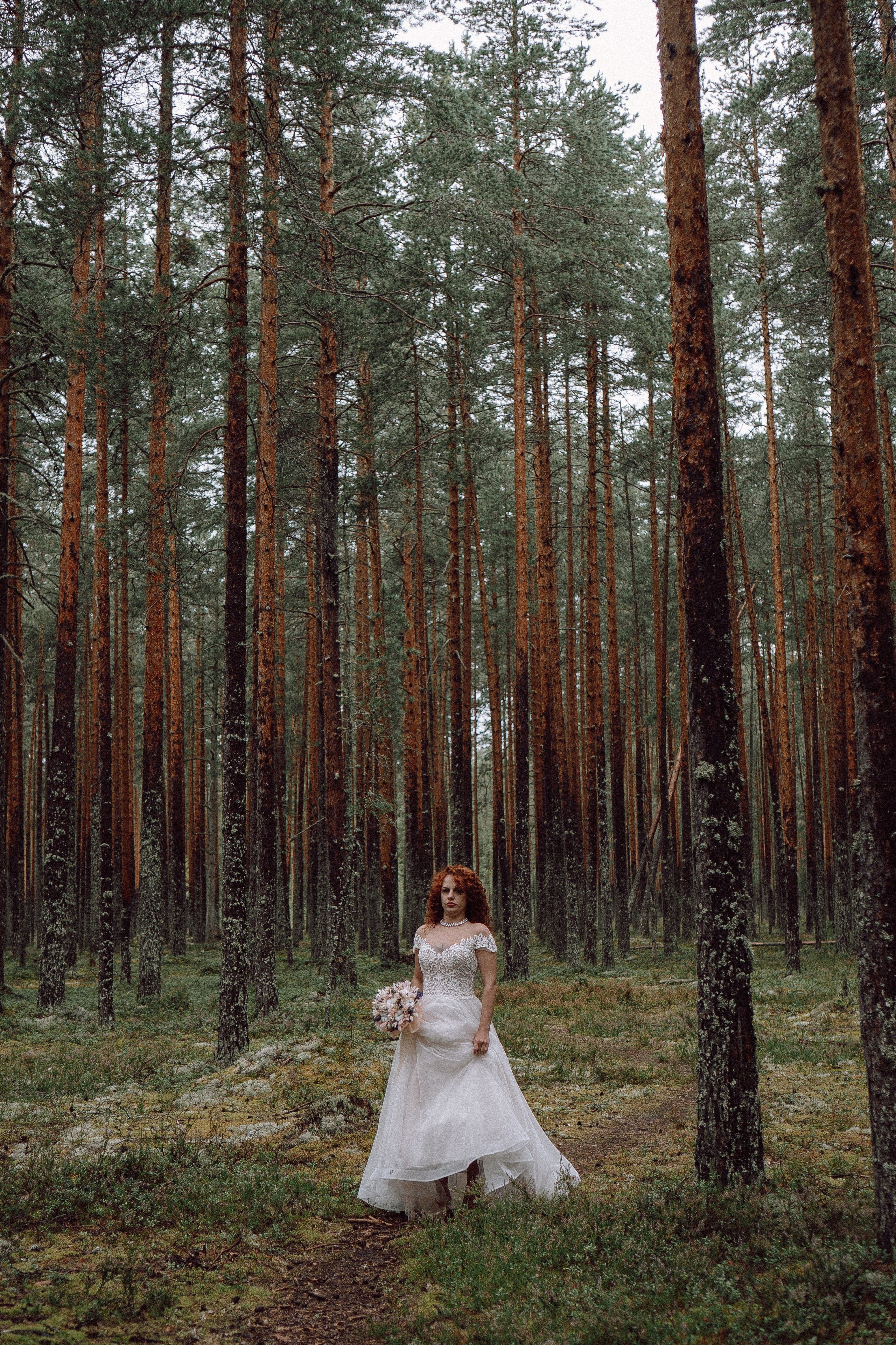 СВАДЕБНАЯ ФОТОСЕССИИЯ ПАРЫ В ГОРОДЕ ПРИОЗЕРСК В СОСНОВОМ ЛЕСУ И С ПИКАПОМ. Профессиональный фотограф, Санкт-Петербург — Виктория Богомолова