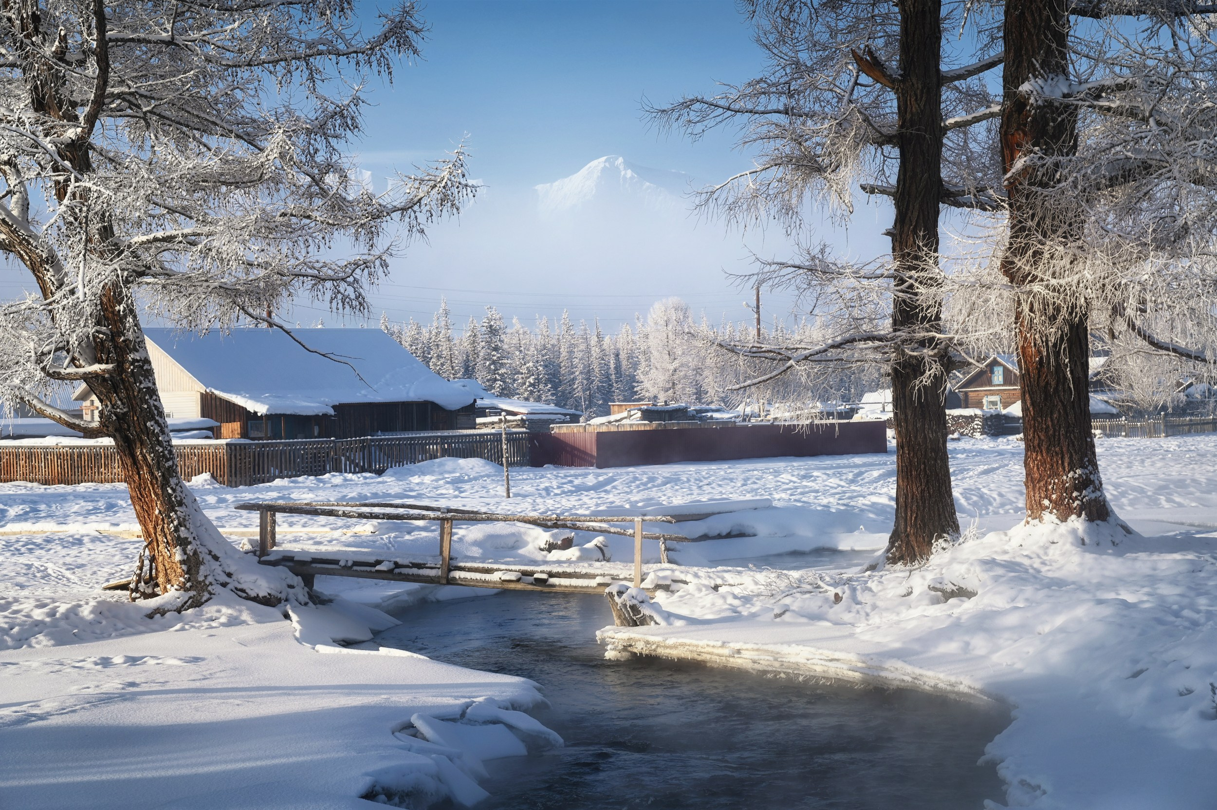 Манящий Куркурек. Утро в селе Кызыл-Таш, вид на г. Куркурек. Кош-Агачский район, ноябрь 2024