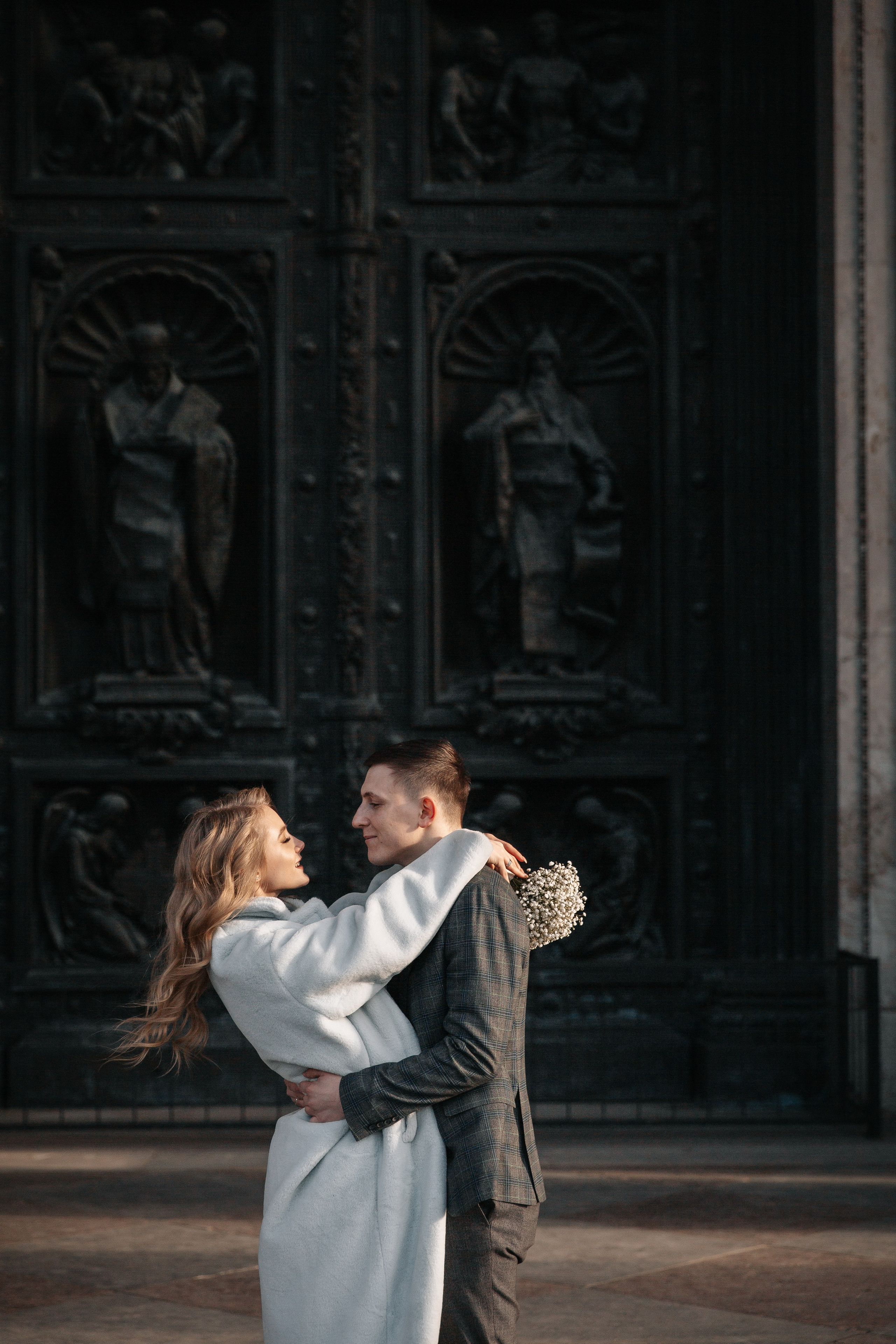 ДВОРЕЦ № 1 | Март, Исаакий, Английская набережная. Свадебный фотограф в Санкт-Петербурге Полина Корзухина