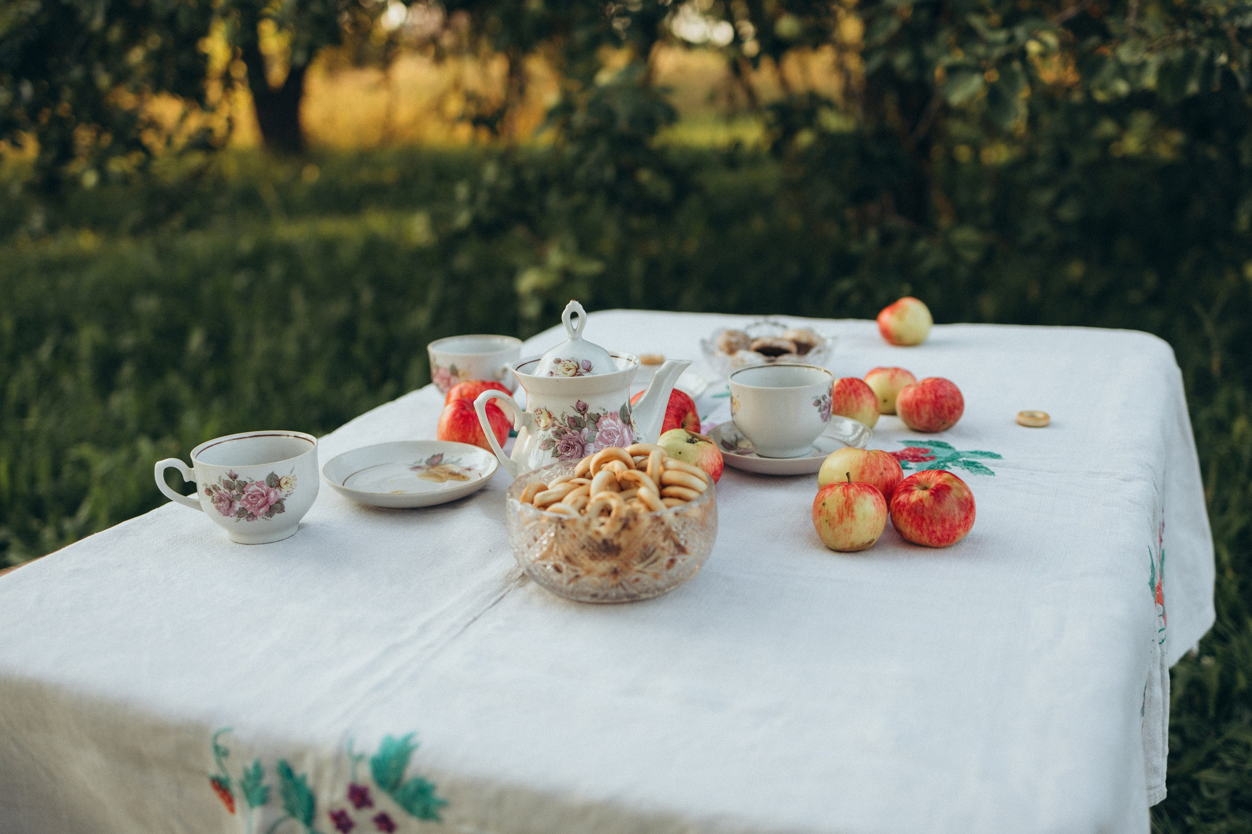 Чаепитие в саду. Фотограф Елена Рябцева