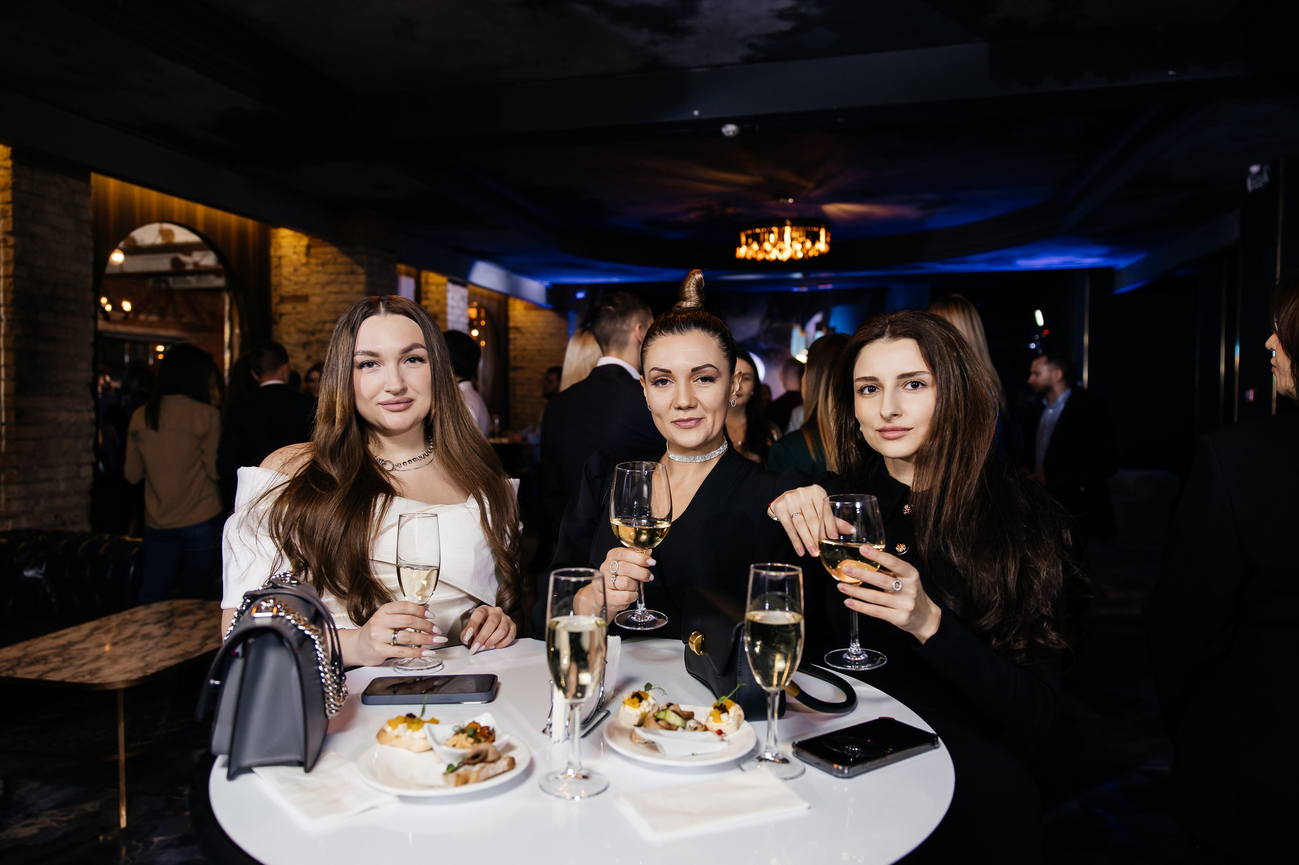 Фотограф на корпоратив. Фотограф, видеограф на свадьбу в Москве Никита Назаров