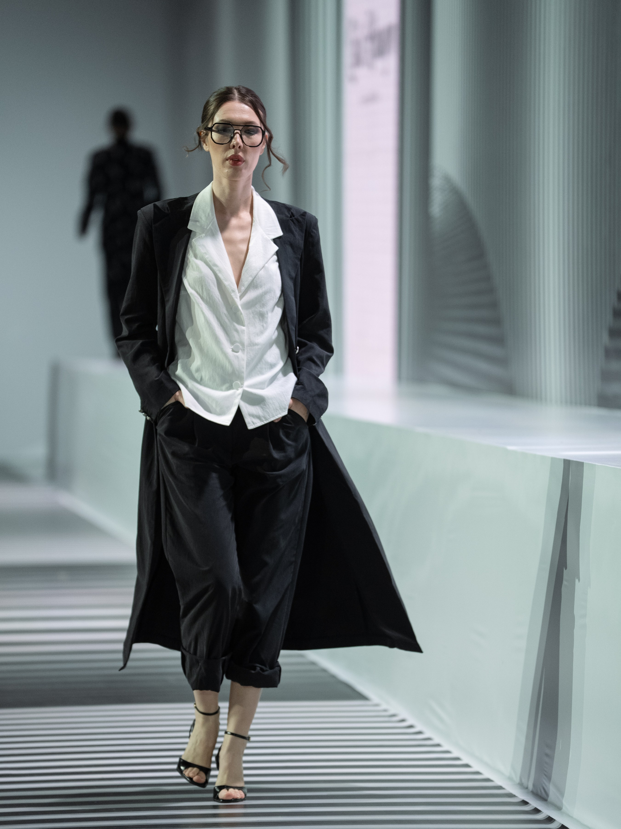 Designer LEILA KHANUM. Сайт Алматинского НЮ АРТ, будуар и фэшн фотографа Дениса Карпенко