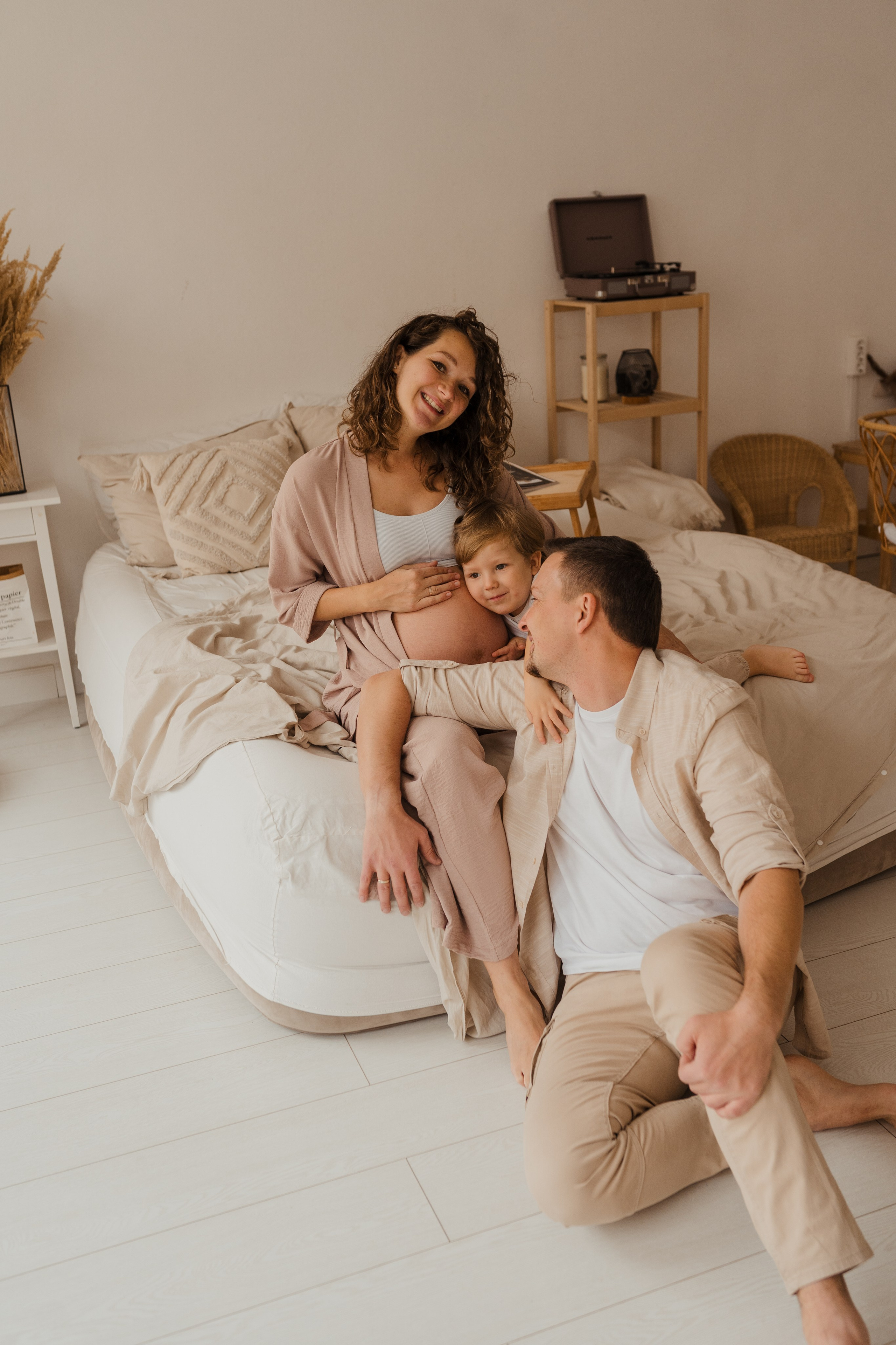 Семейная фотосессия в студии в Москве, семейный фотограф Анна Полушина. Свадебный фотограф в Москве Анна Полушина