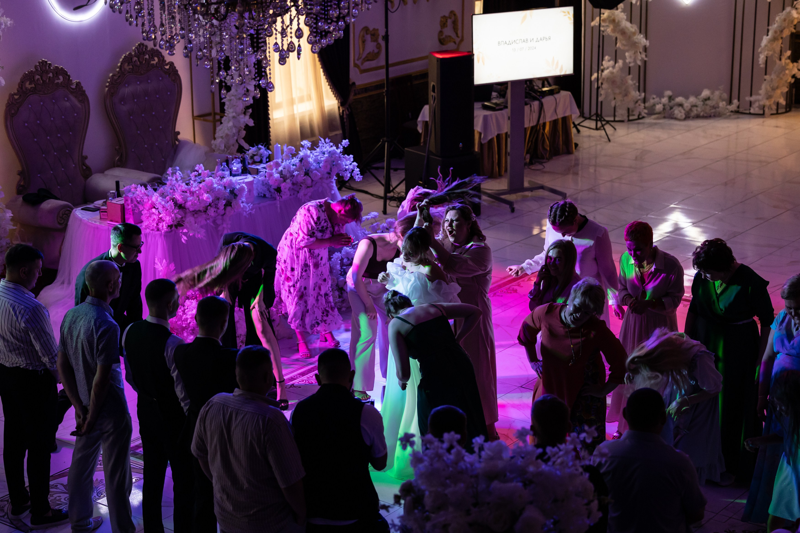 Vladislav & Daria. Фотограф свадебный, репортажный, индивидуальный, фото для маркетплейсов, брендов, автосалонов