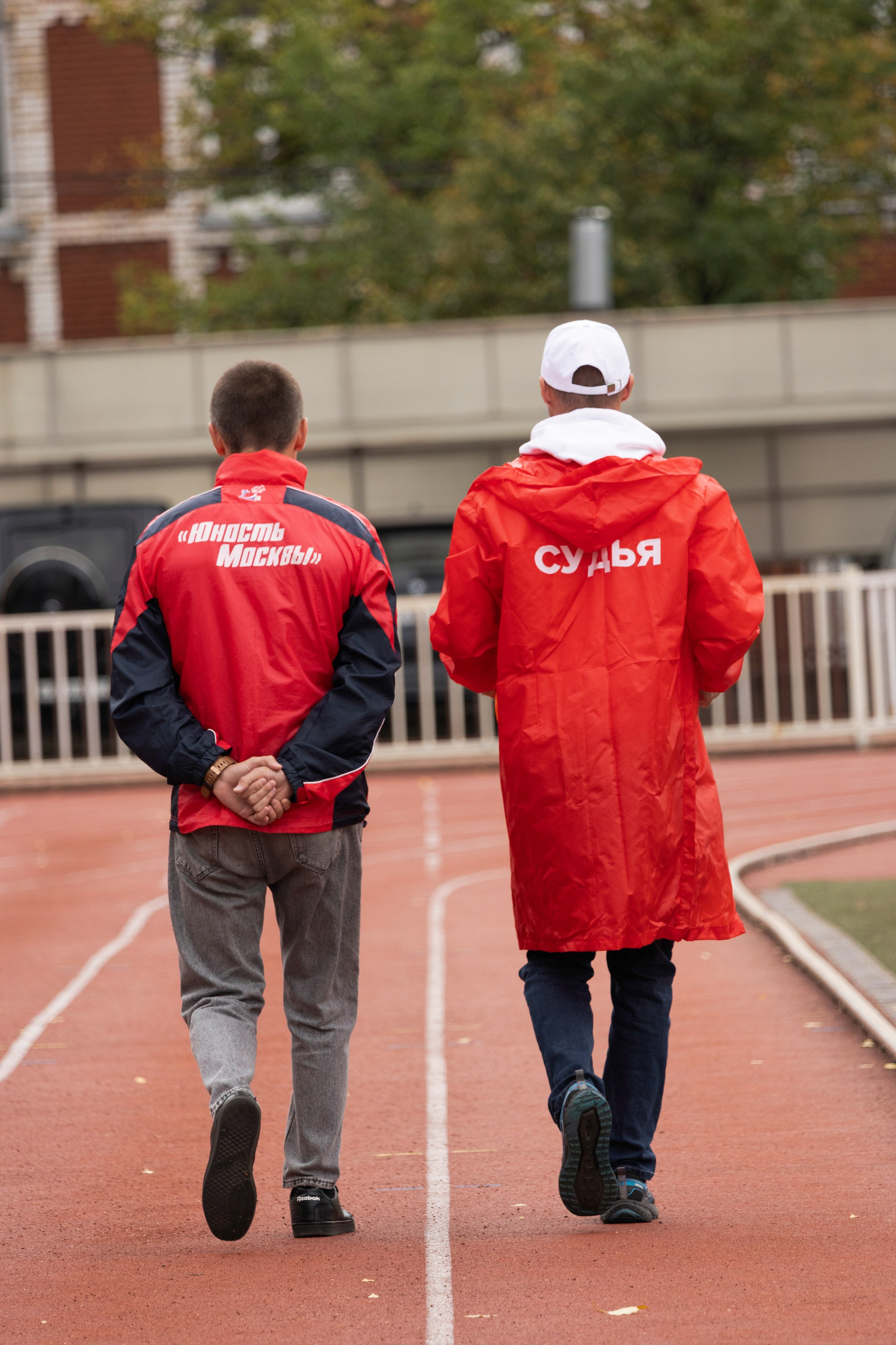 стадион братьев знаменских